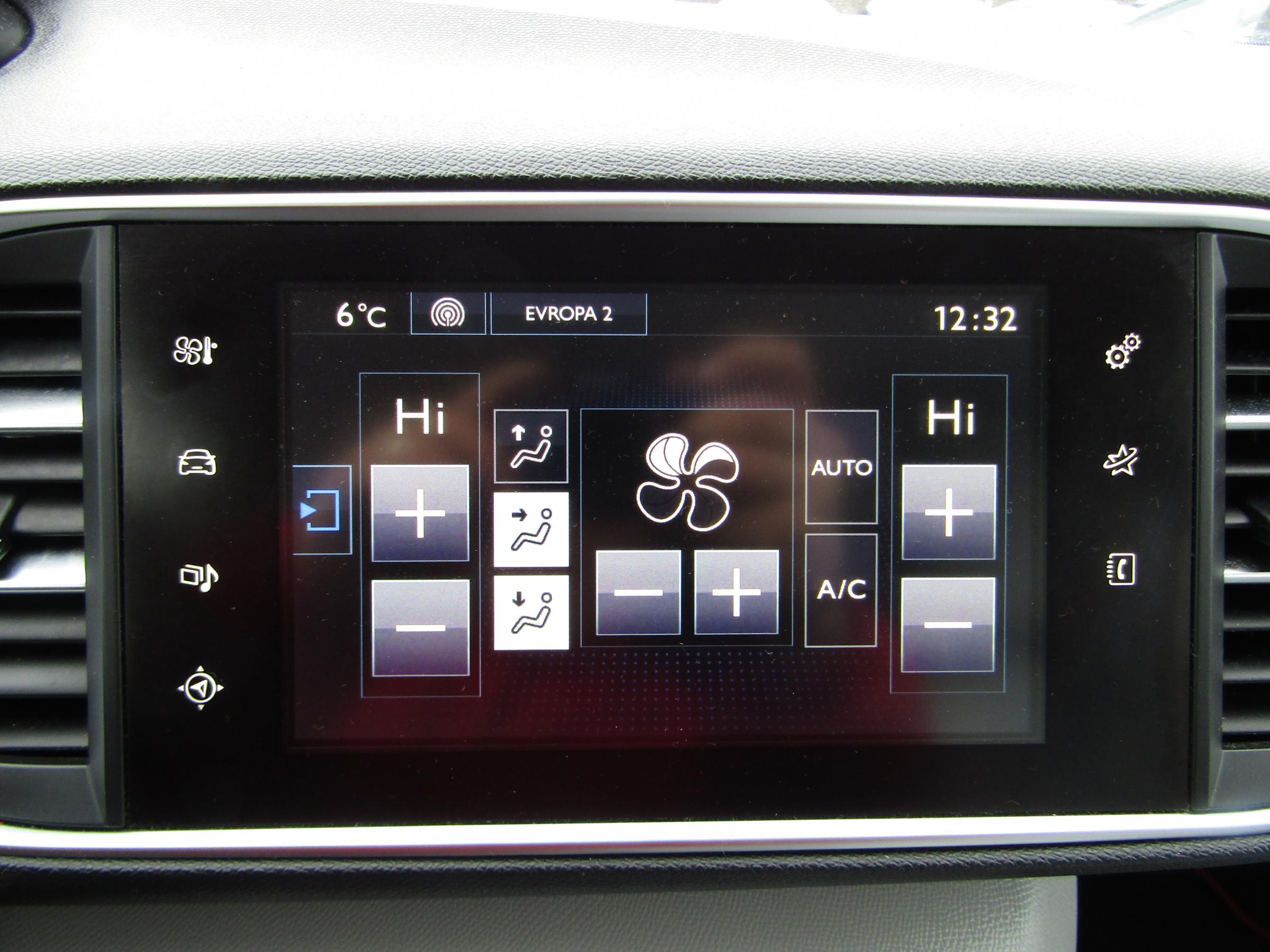 Peugeot 308, 2014 - pohled č. 14