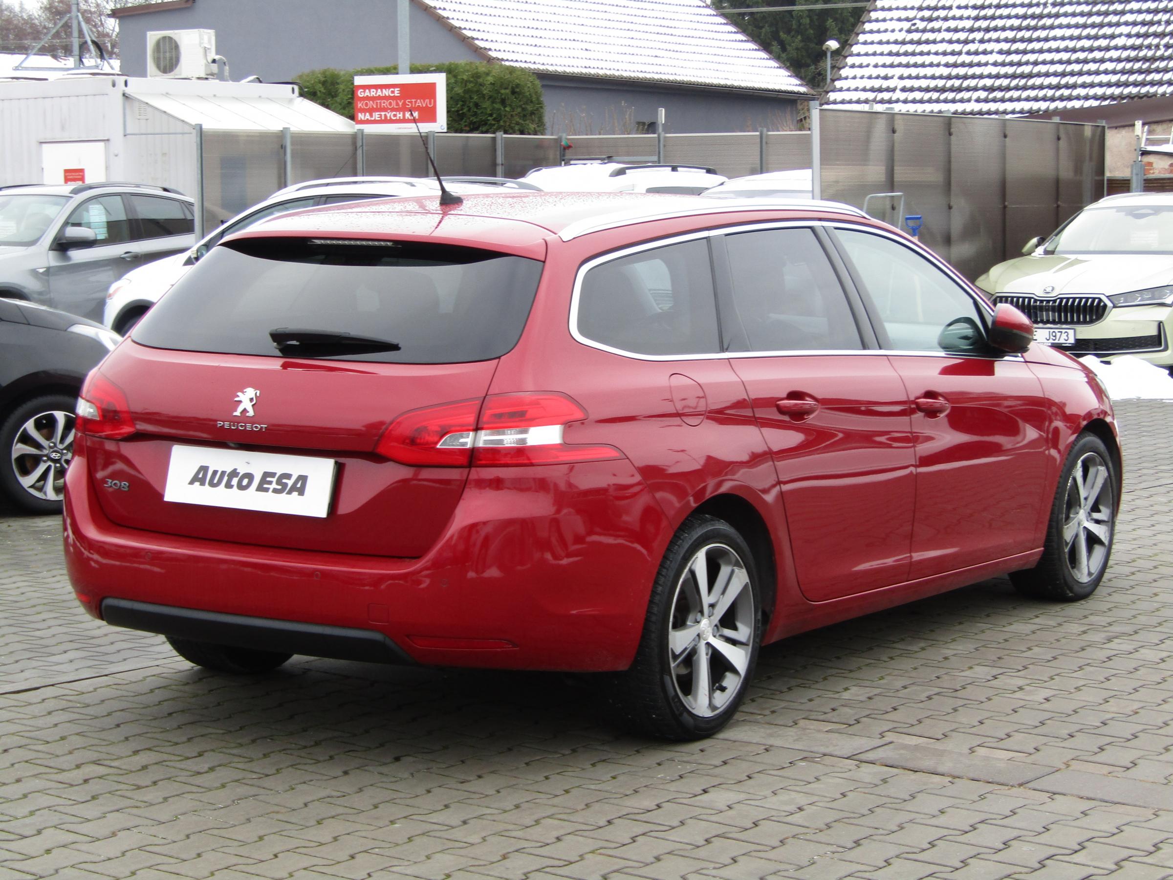 Peugeot 308, 2014 - pohled č. 4