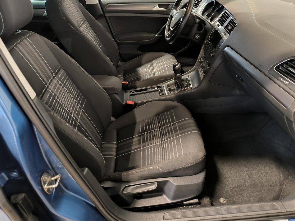 Volkswagen Golf 1.2 TSi 