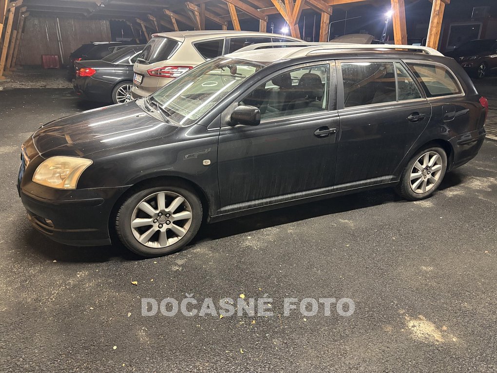 Toyota Avensis 1.8i 