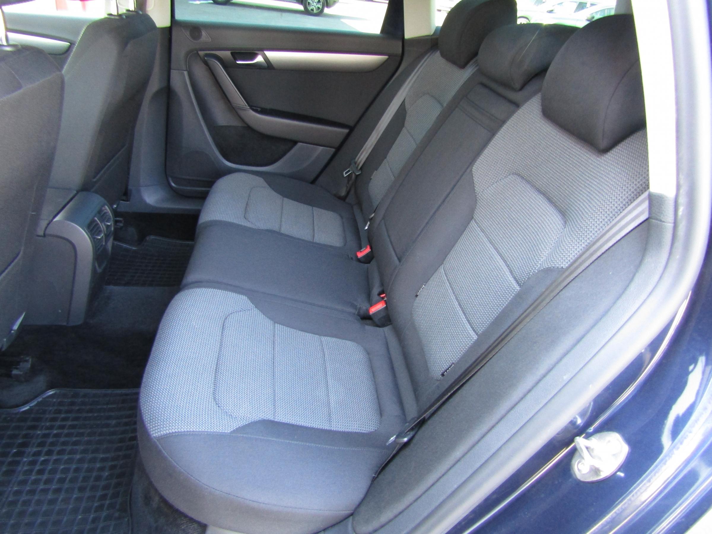 Volkswagen Passat, 2013 - pohled č. 10