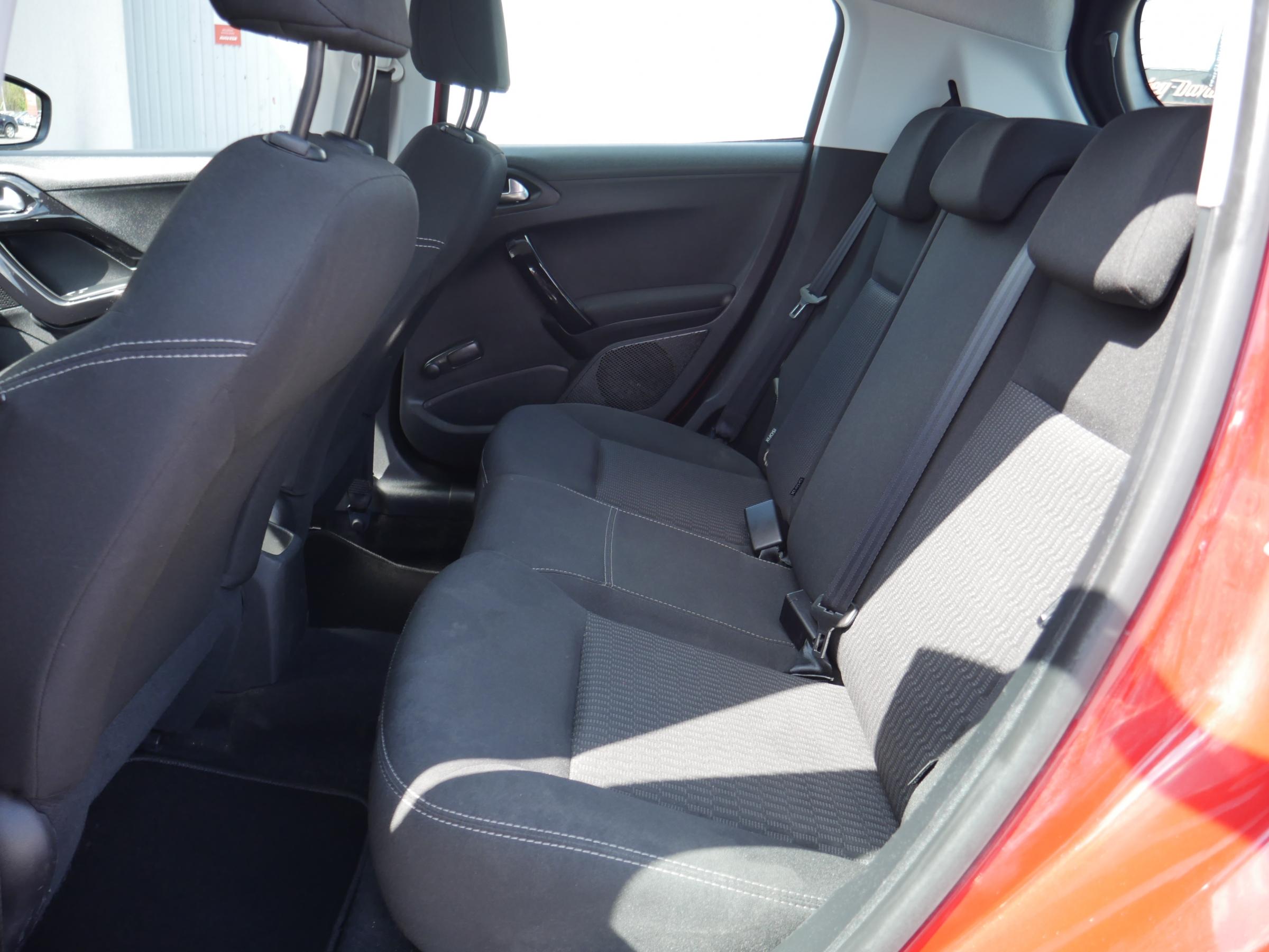 Peugeot 208, 2018 - pohled č. 10