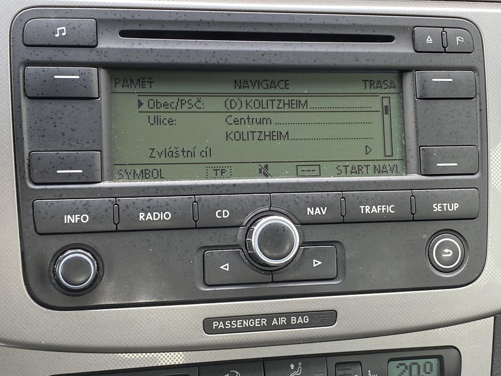 Volkswagen Passat 1.6 FSi 