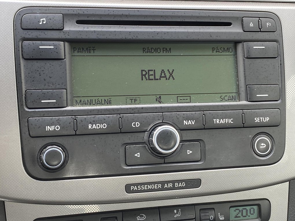Volkswagen Passat 1.6 FSi 