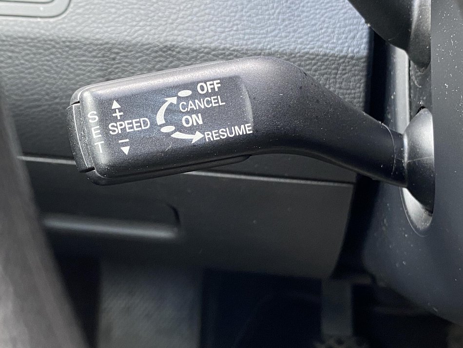 Volkswagen Passat 1.6 FSi 