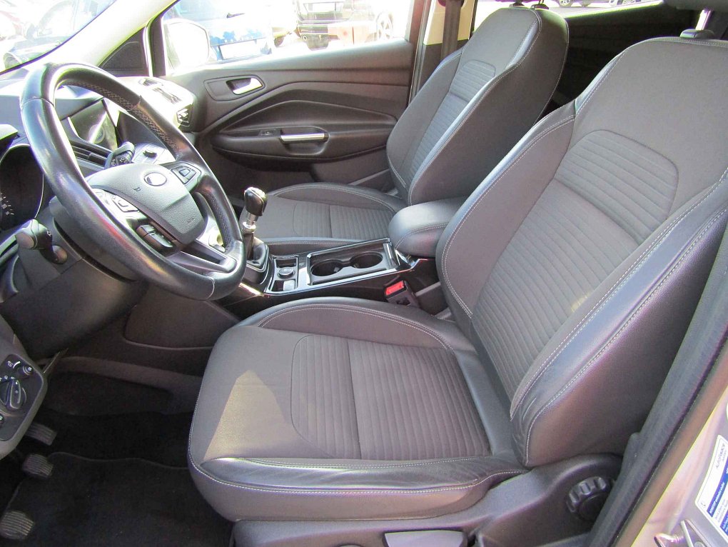 Ford Kuga 1.5EB 