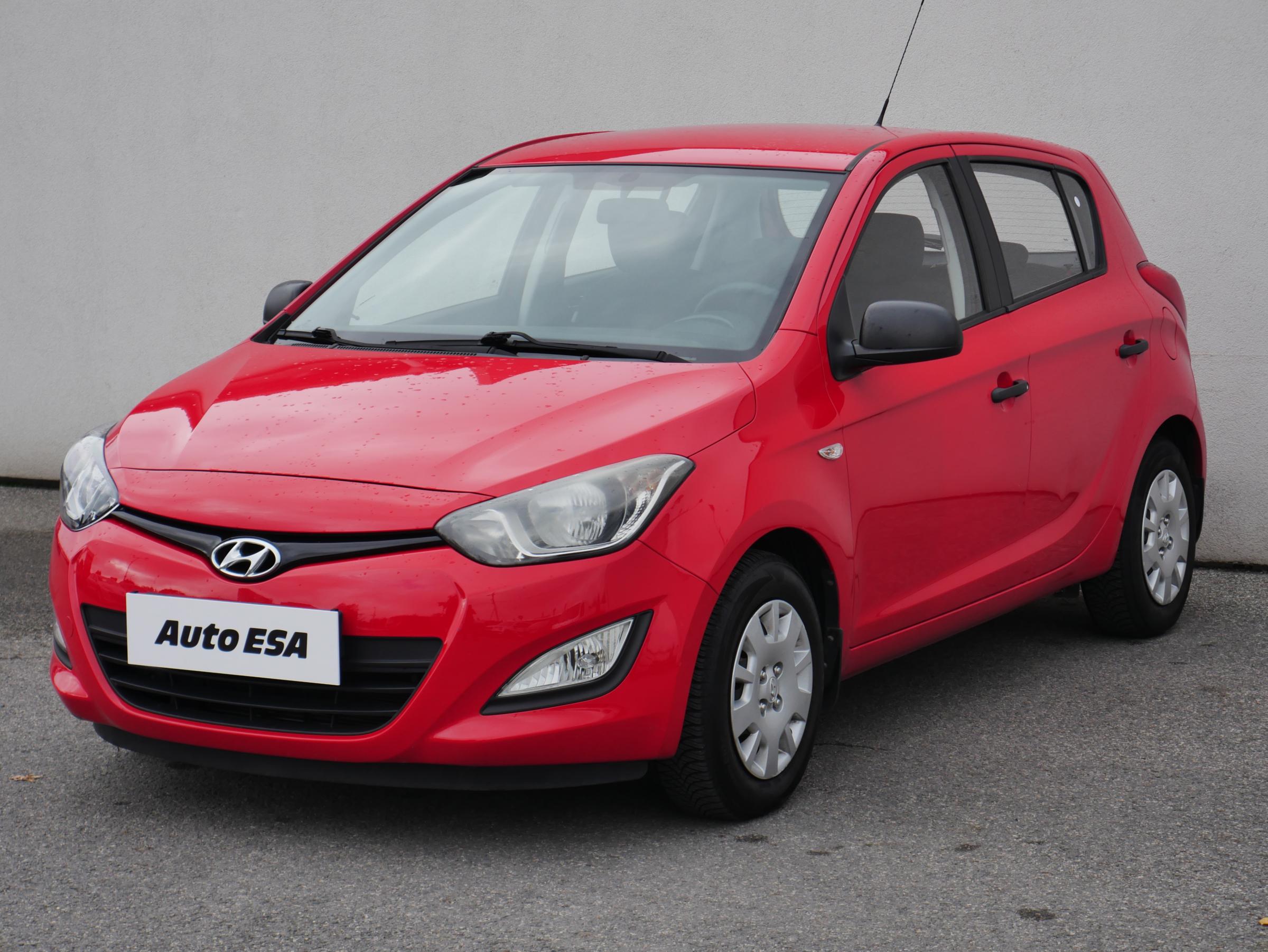 Hyundai i20, 2013 - pohled č. 3