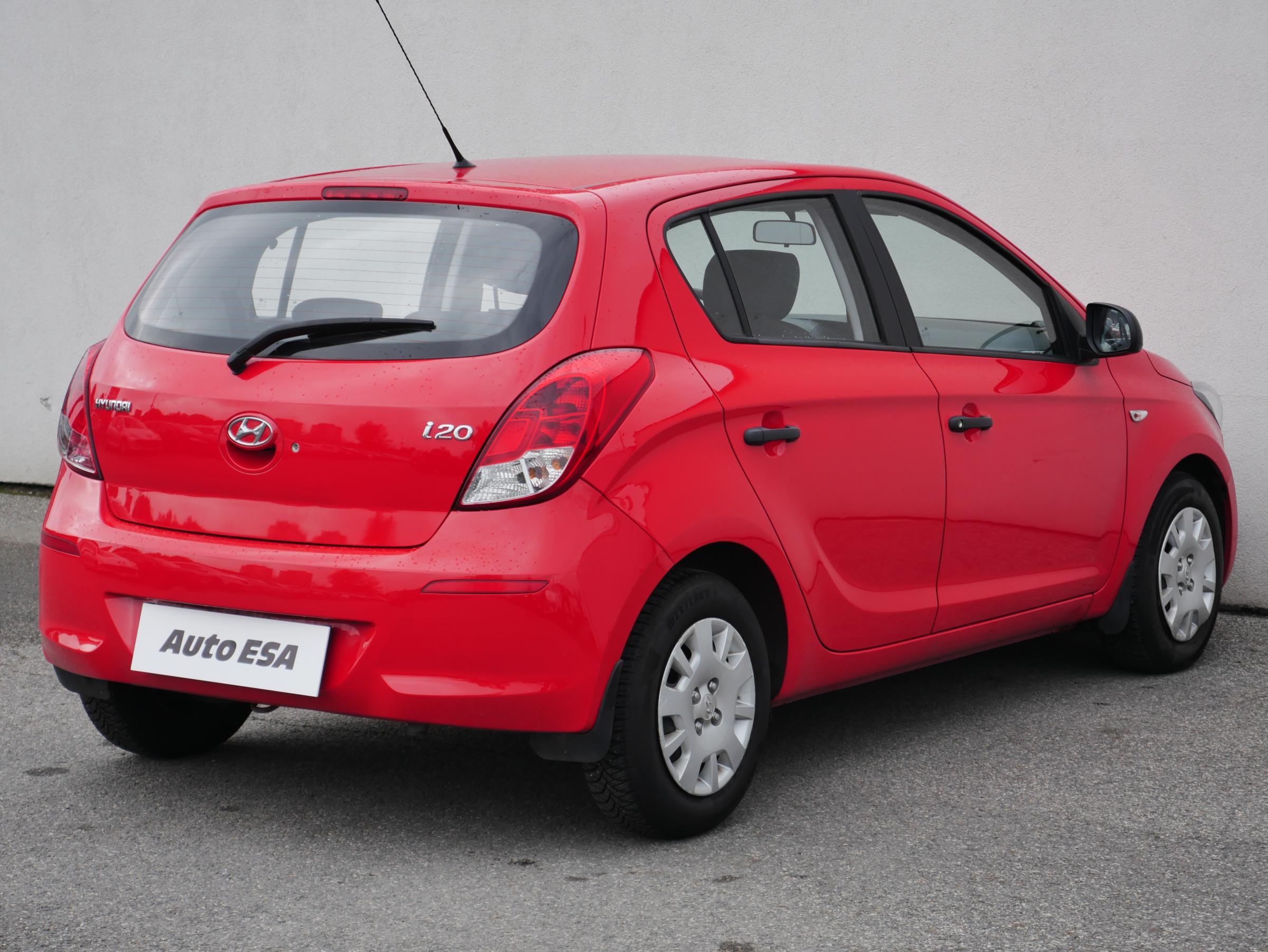 Hyundai i20, 2013 - pohled č. 4