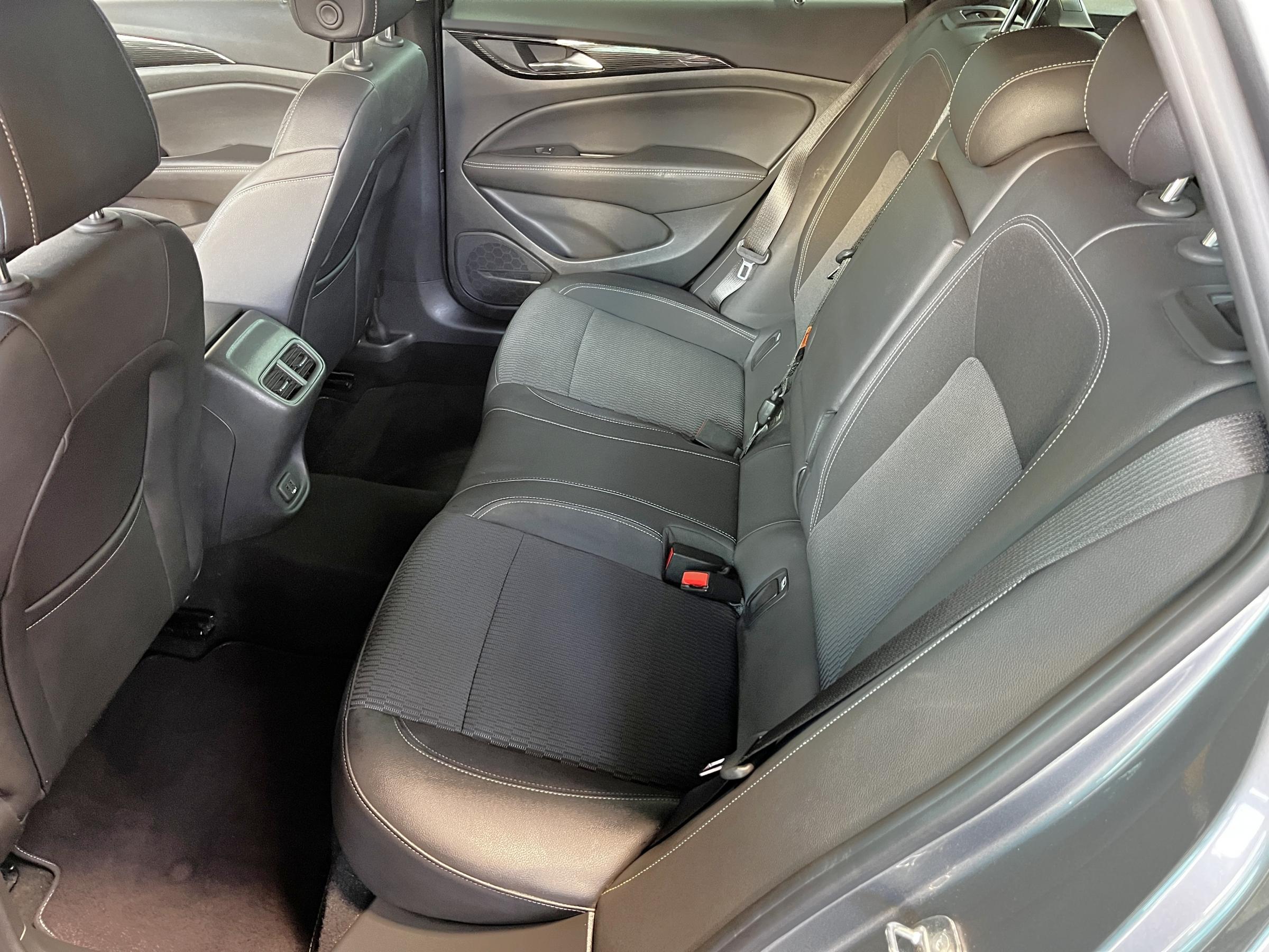 Opel Insignia, 2019 - pohled č. 10