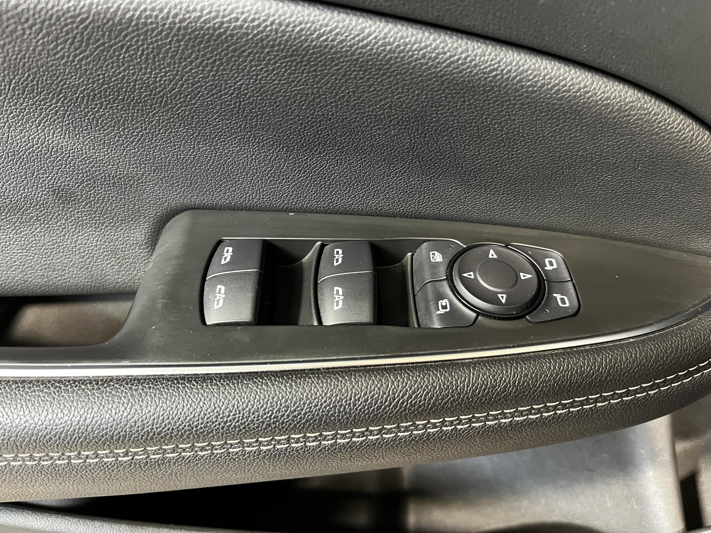 Opel Insignia, 2019 - pohled č. 12