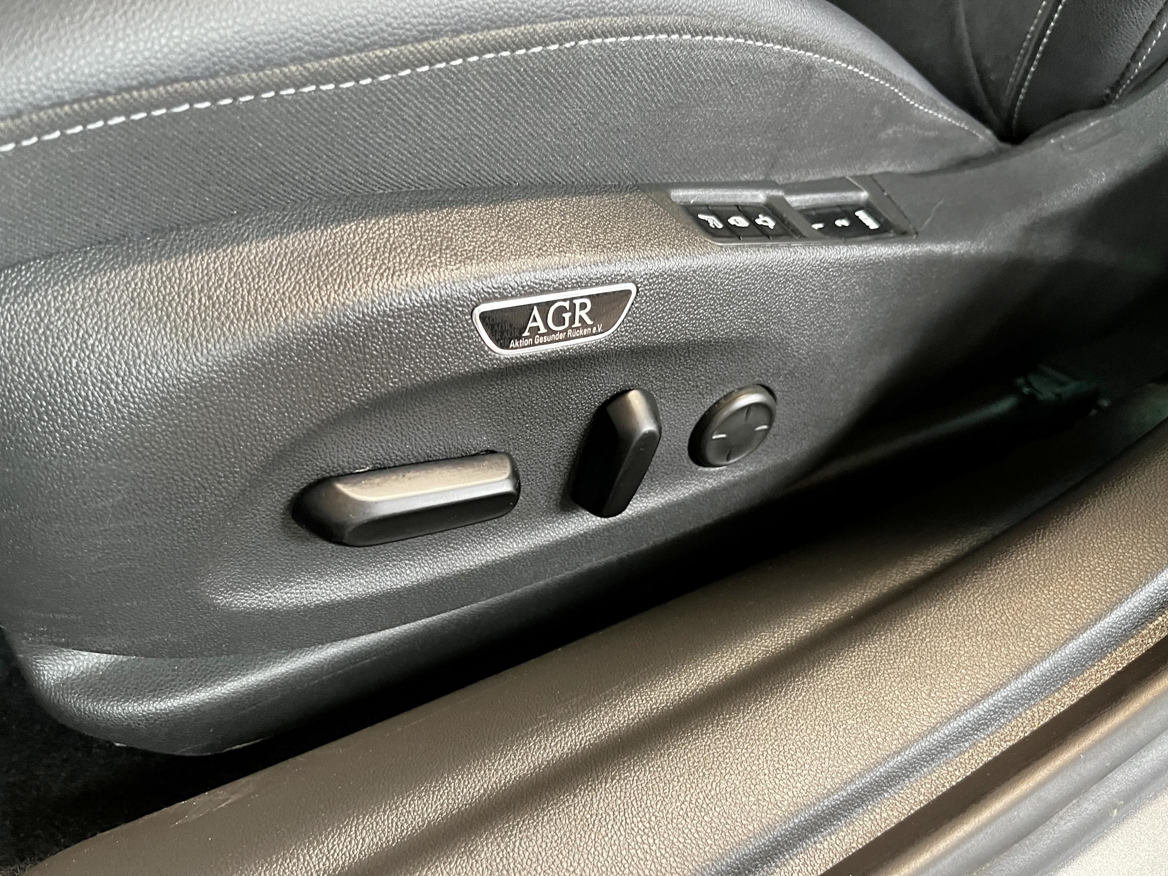 Opel Insignia, 2019 - pohled č. 13