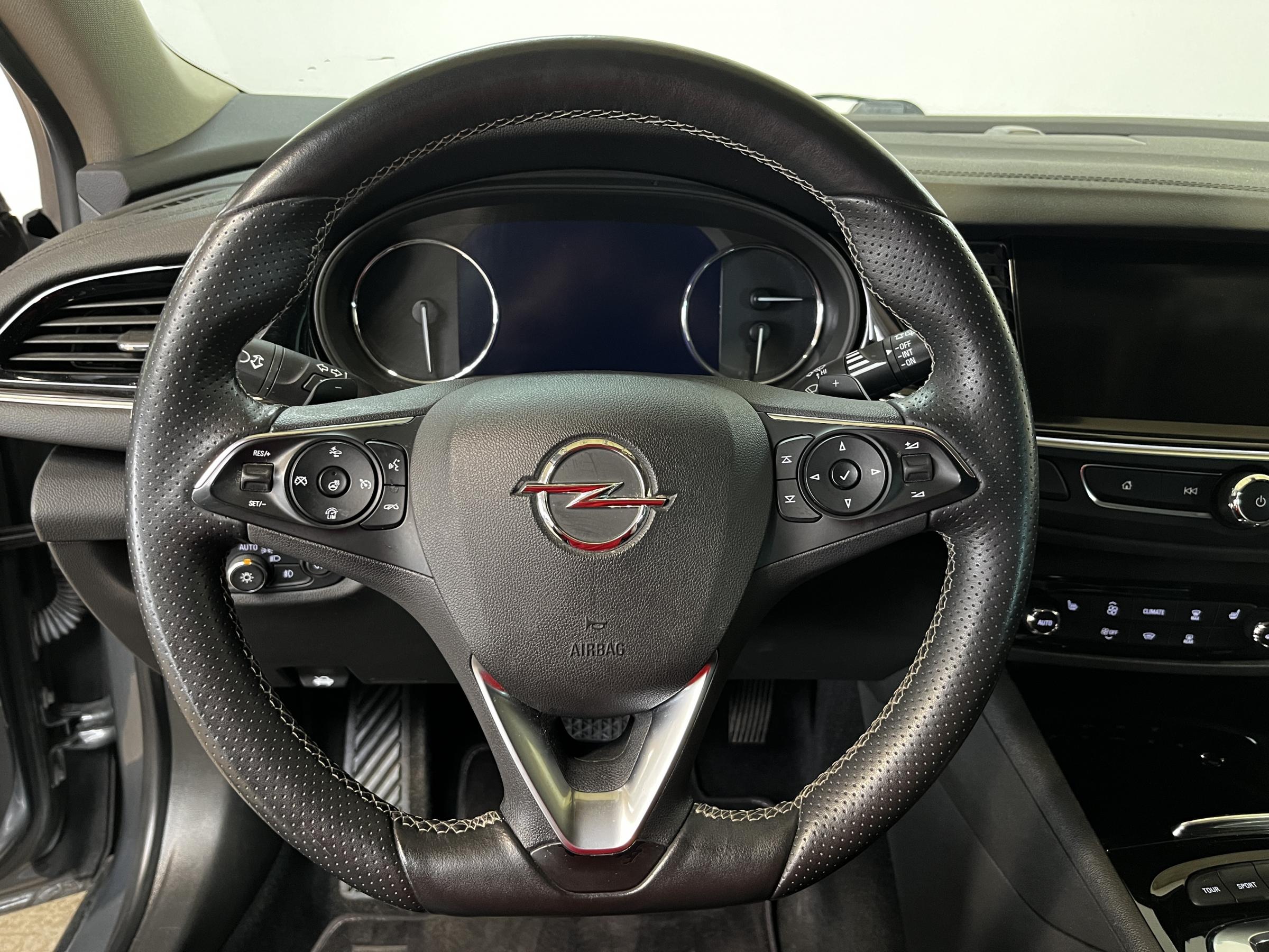 Opel Insignia, 2019 - pohled č. 17