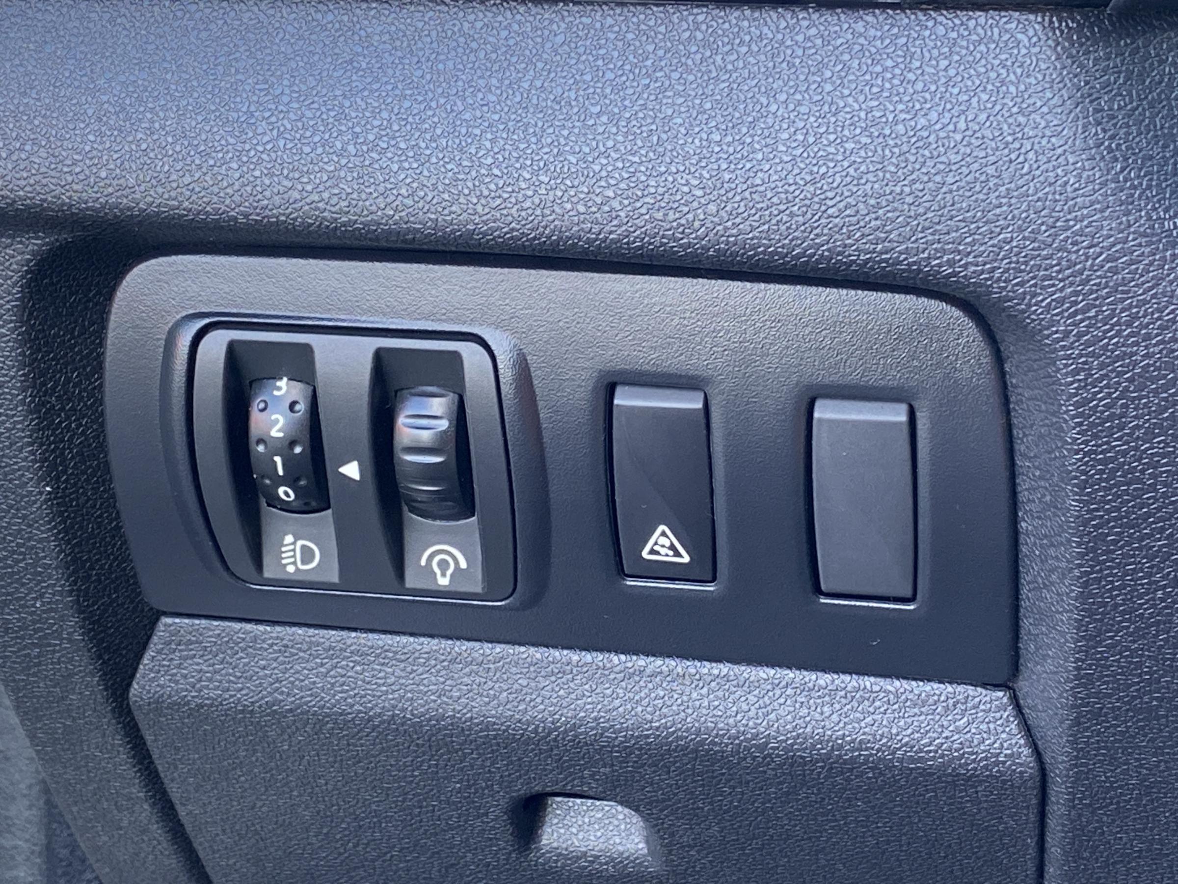 Renault Fluence, 2014 - pohled č. 23