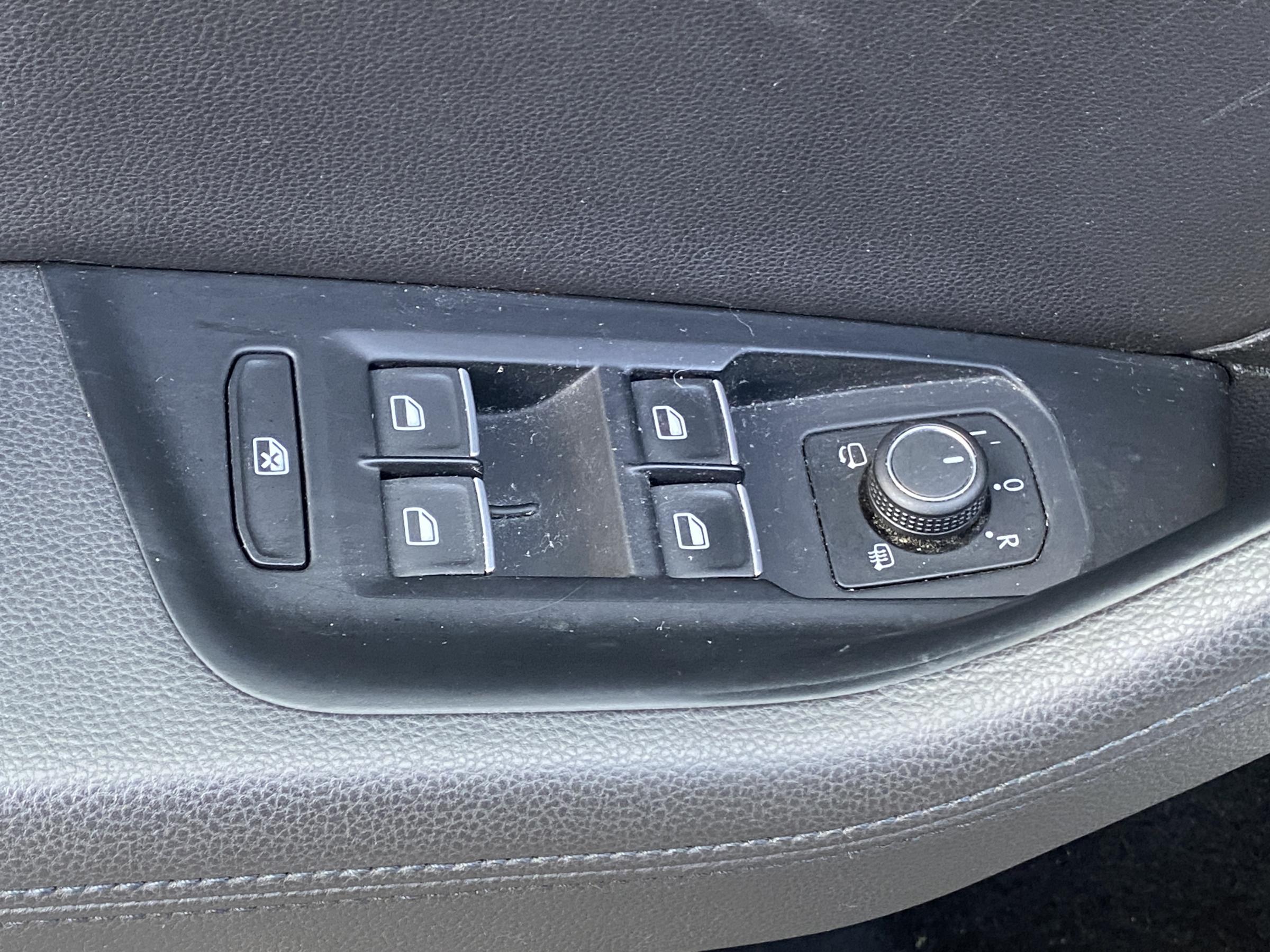 Volkswagen Passat, 2015 - pohled č. 11