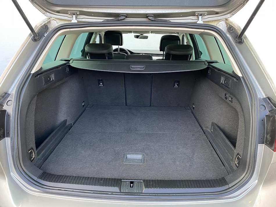 Volkswagen Passat 2.0 TDi Highline