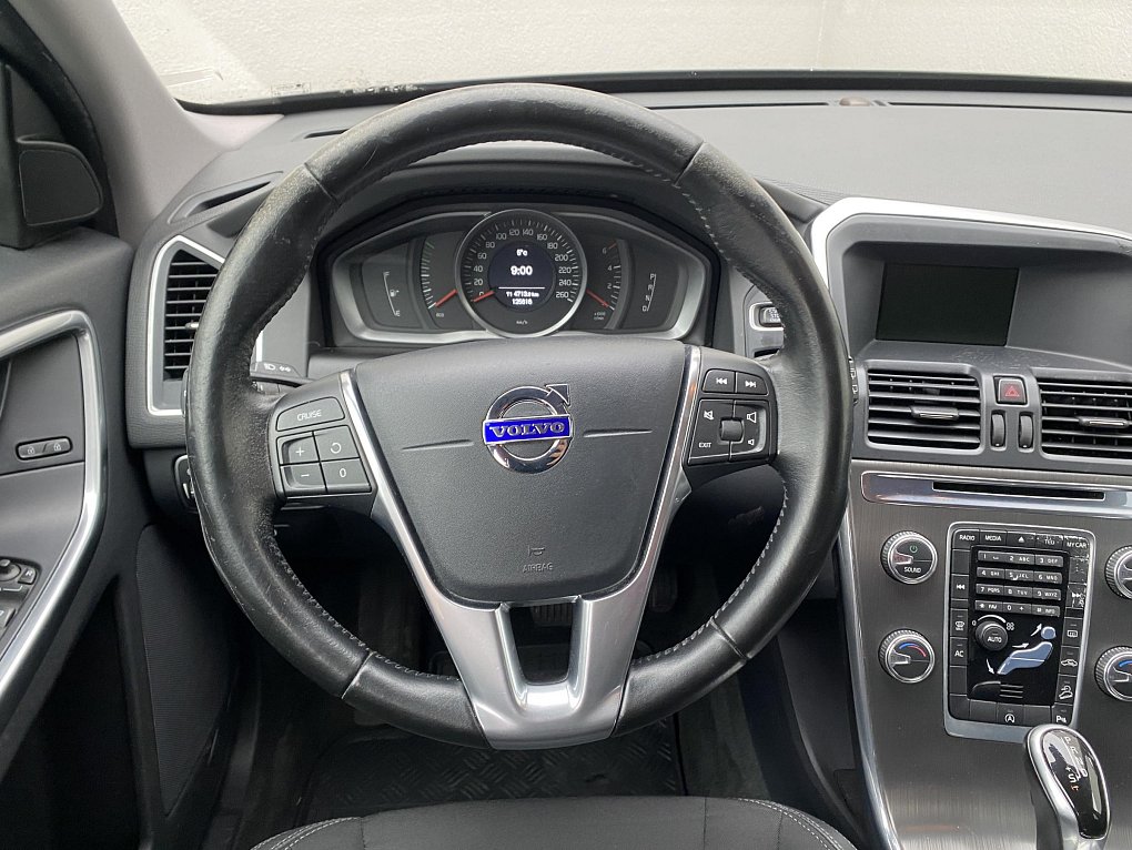 Volvo XC60 2.4 D4 Momentum AWD