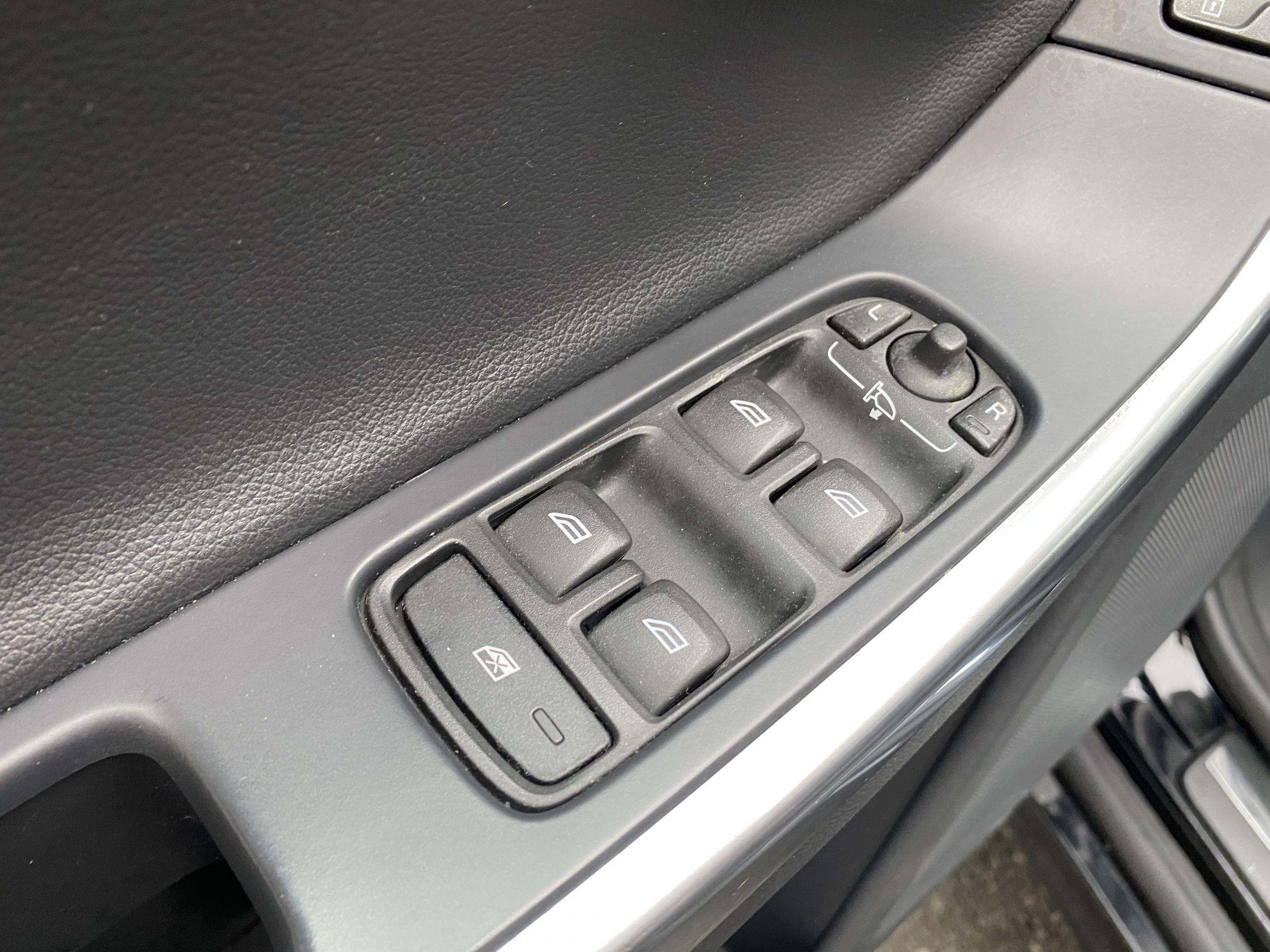 Volvo XC60, 2016 - pohled č. 13