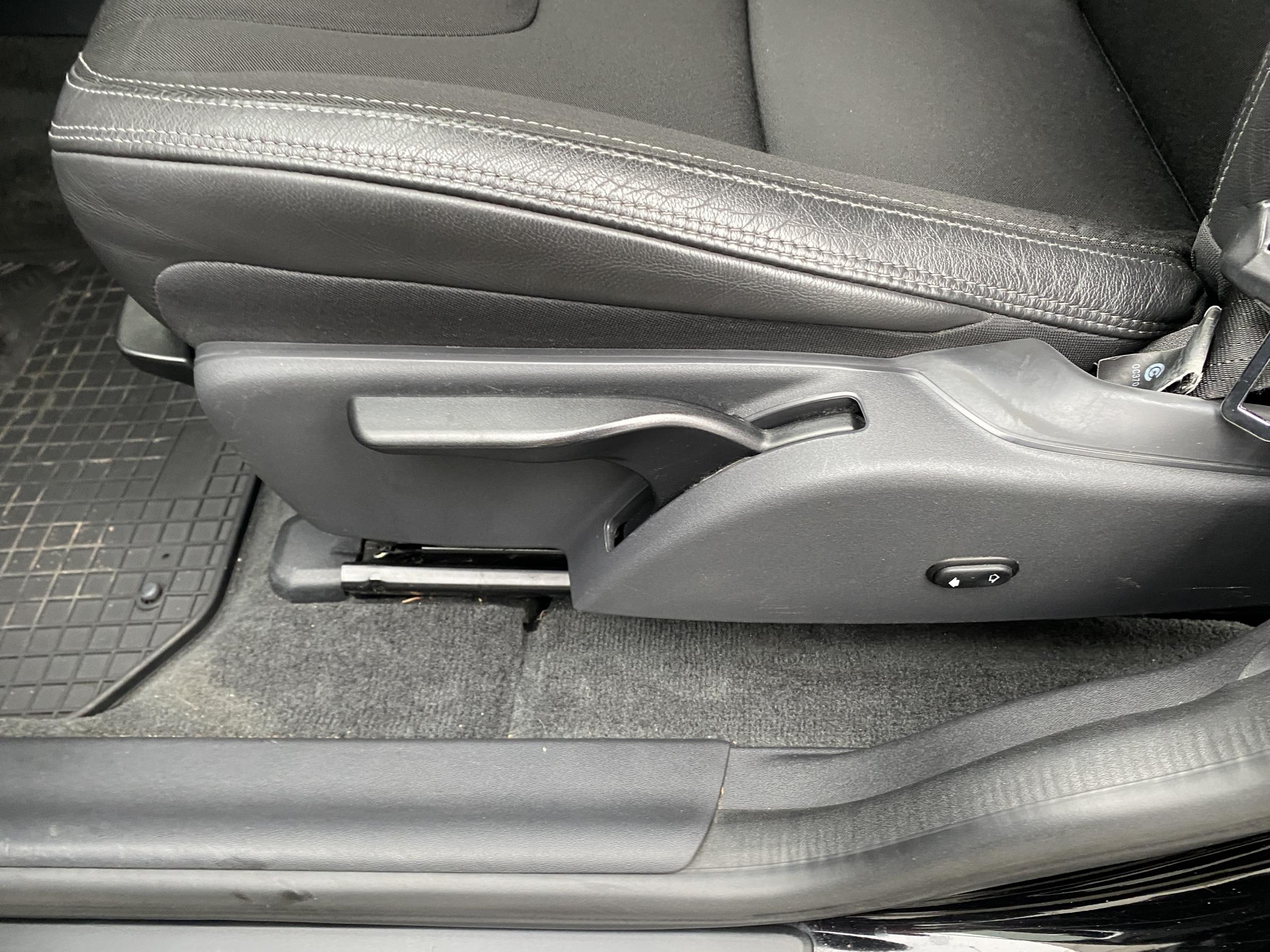 Volvo XC60, 2016 - pohled č. 14