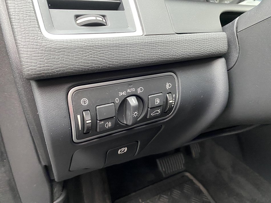 Volvo XC60 2.4 D4 Momentum AWD