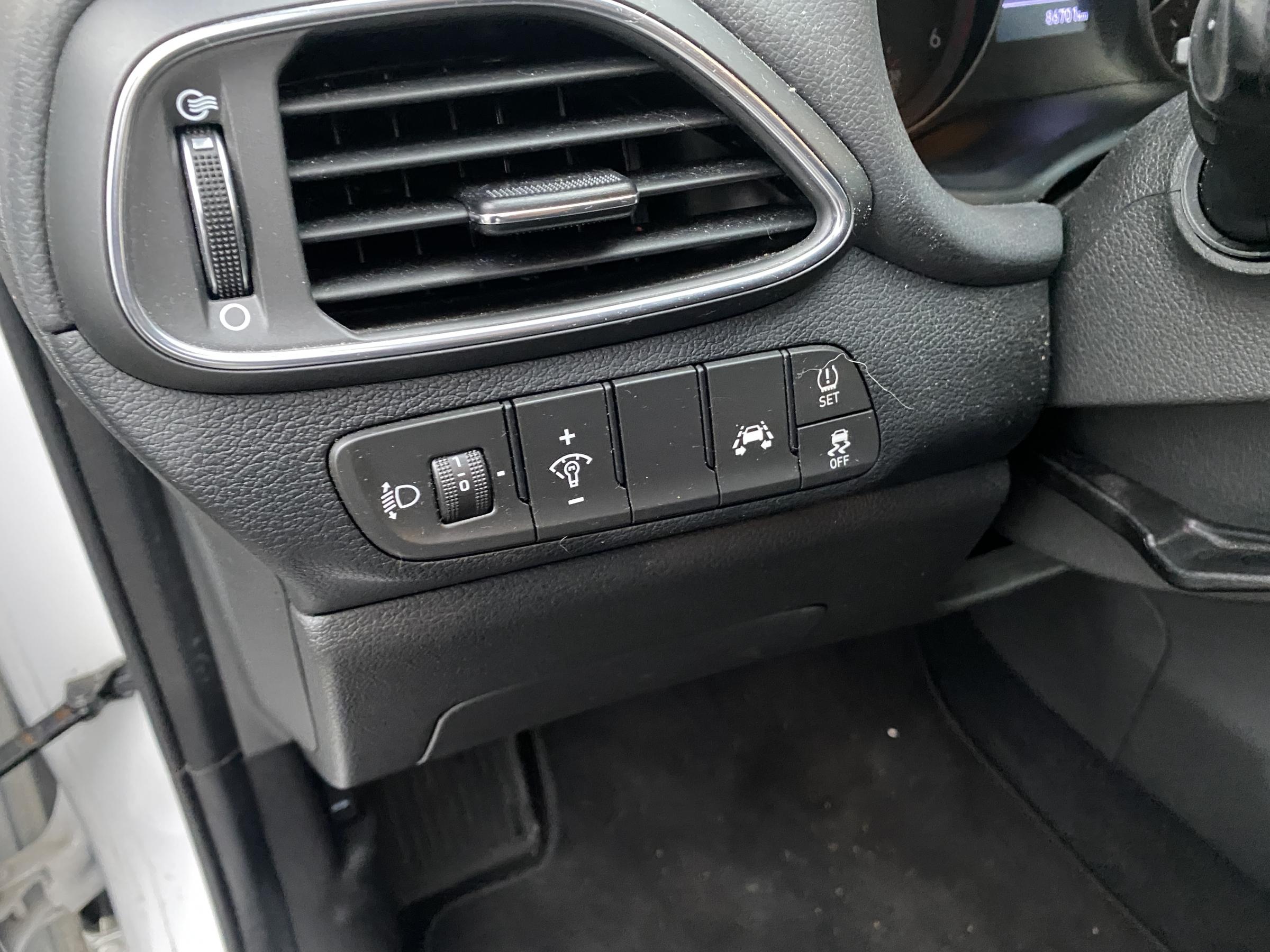 Hyundai i30, 2020 - pohled č. 15