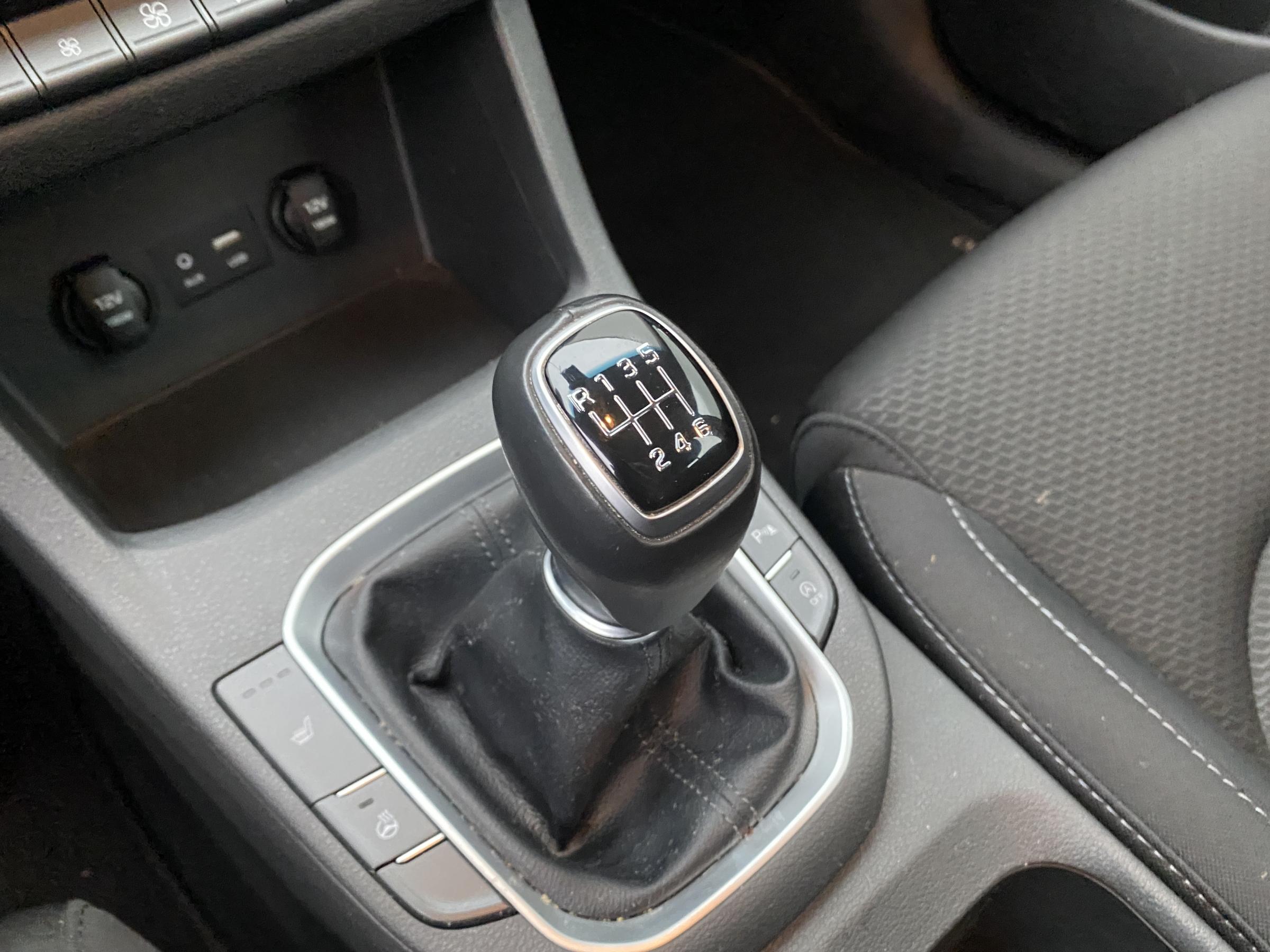 Hyundai i30, 2020 - pohled č. 16