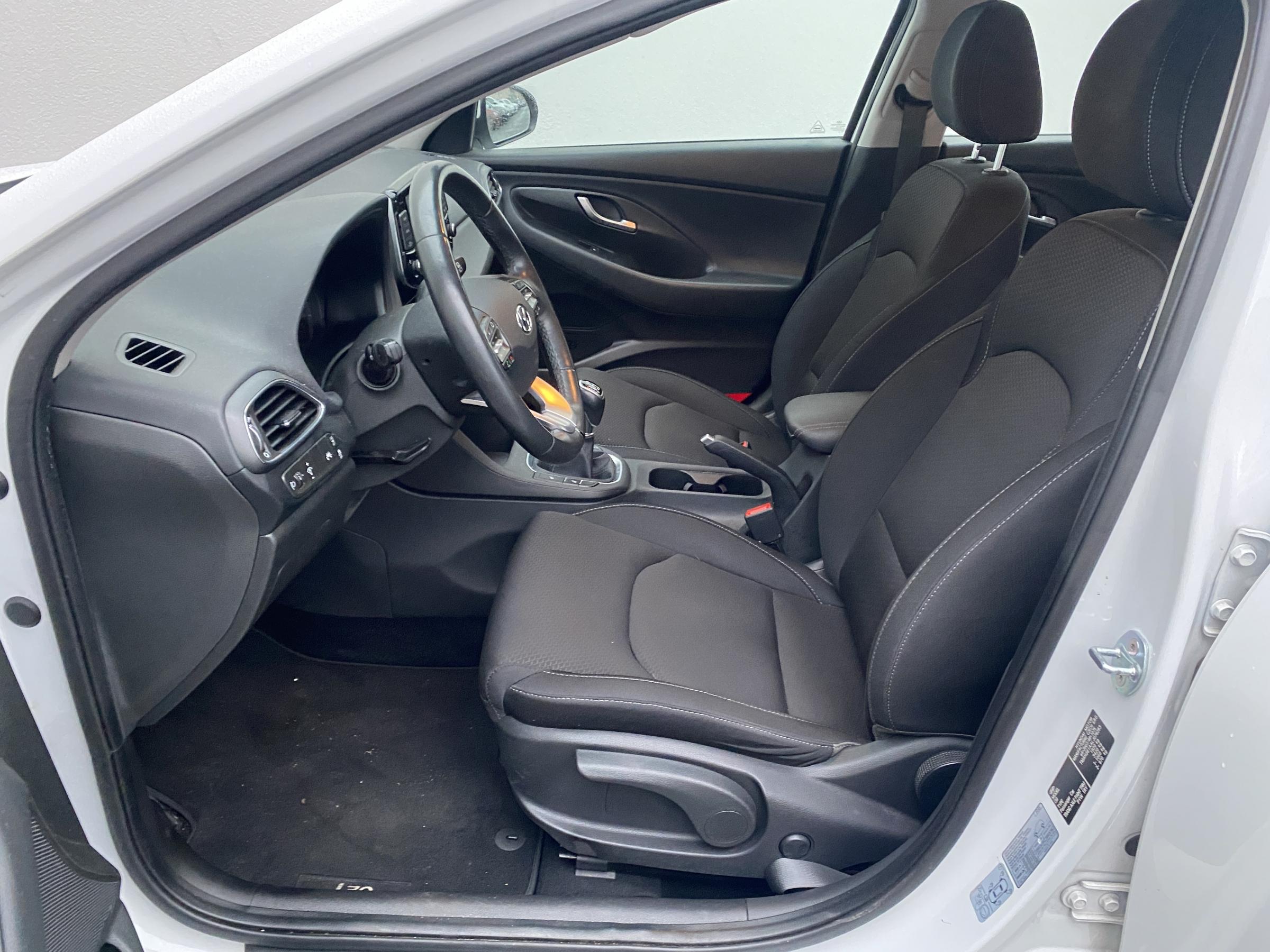 Hyundai i30, 2020 - pohled č. 9