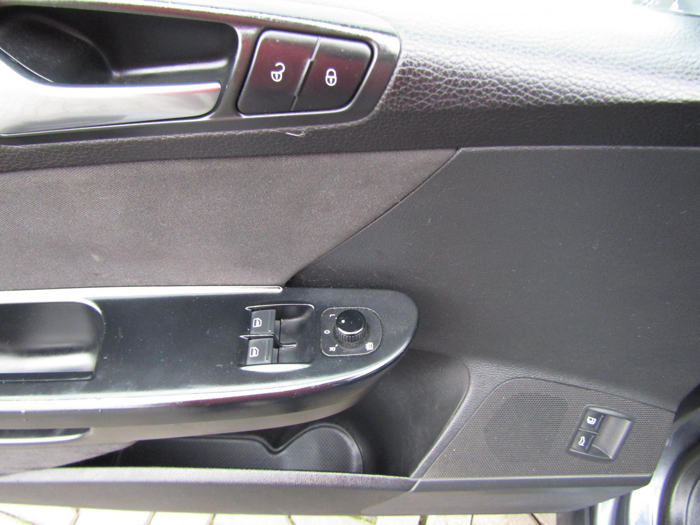 Volkswagen Passat, 2009 - pohled č. 11