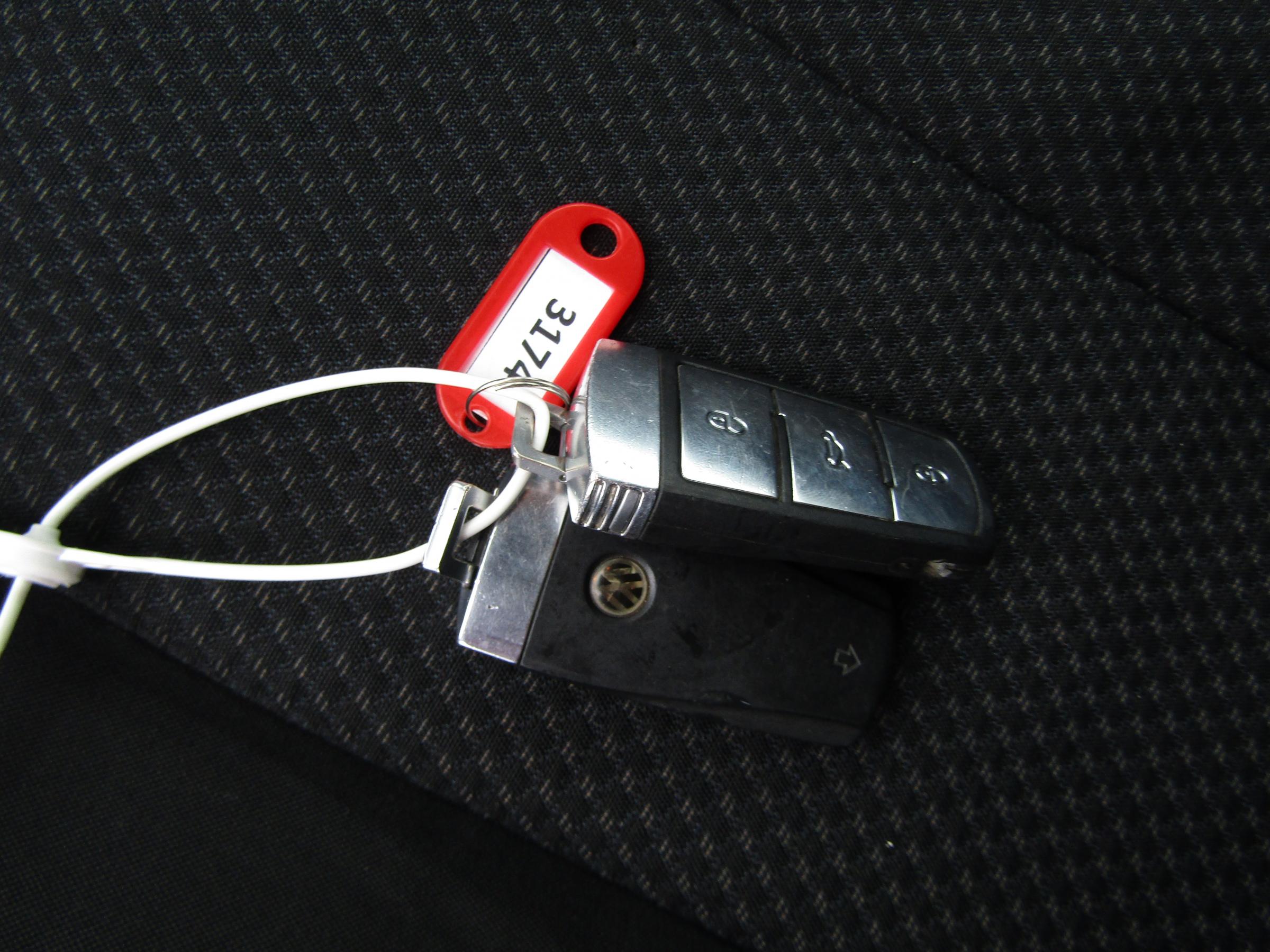 Volkswagen Passat, 2009 - pohled č. 16