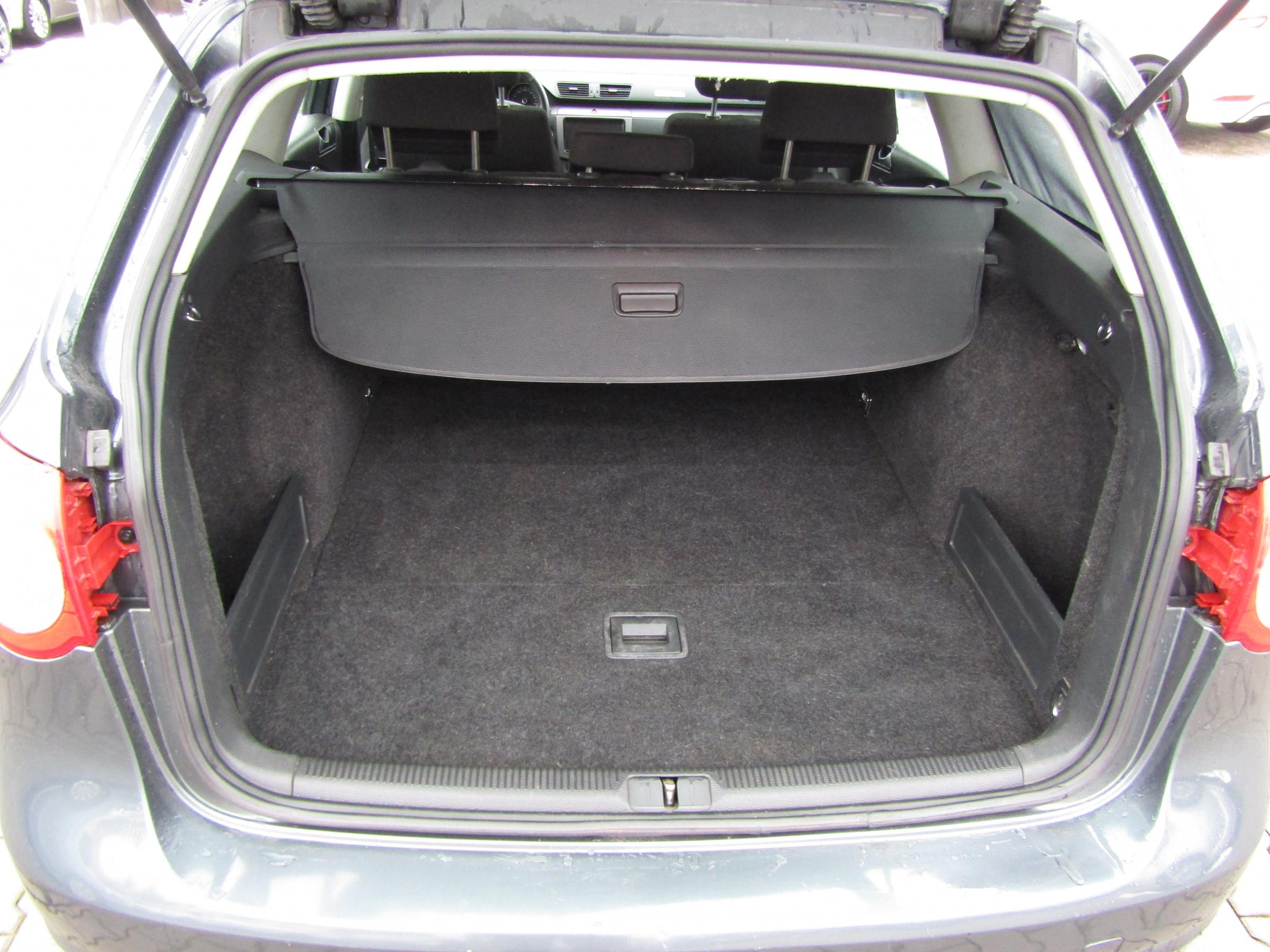 Volkswagen Passat, 2009 - pohled č. 7