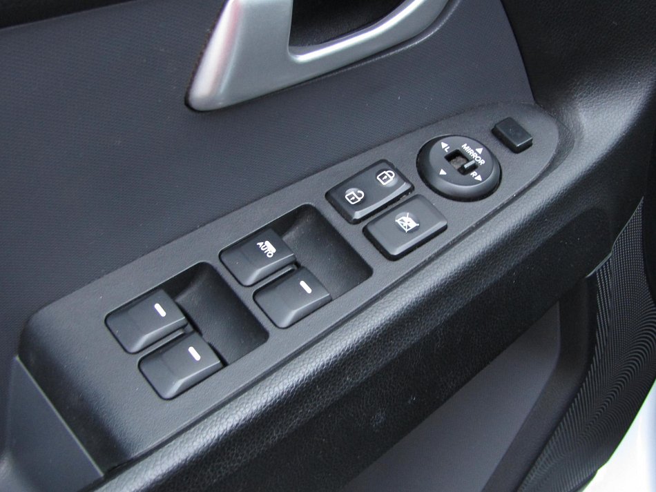 Kia Sportage 2.0 CVVT Active 4x4