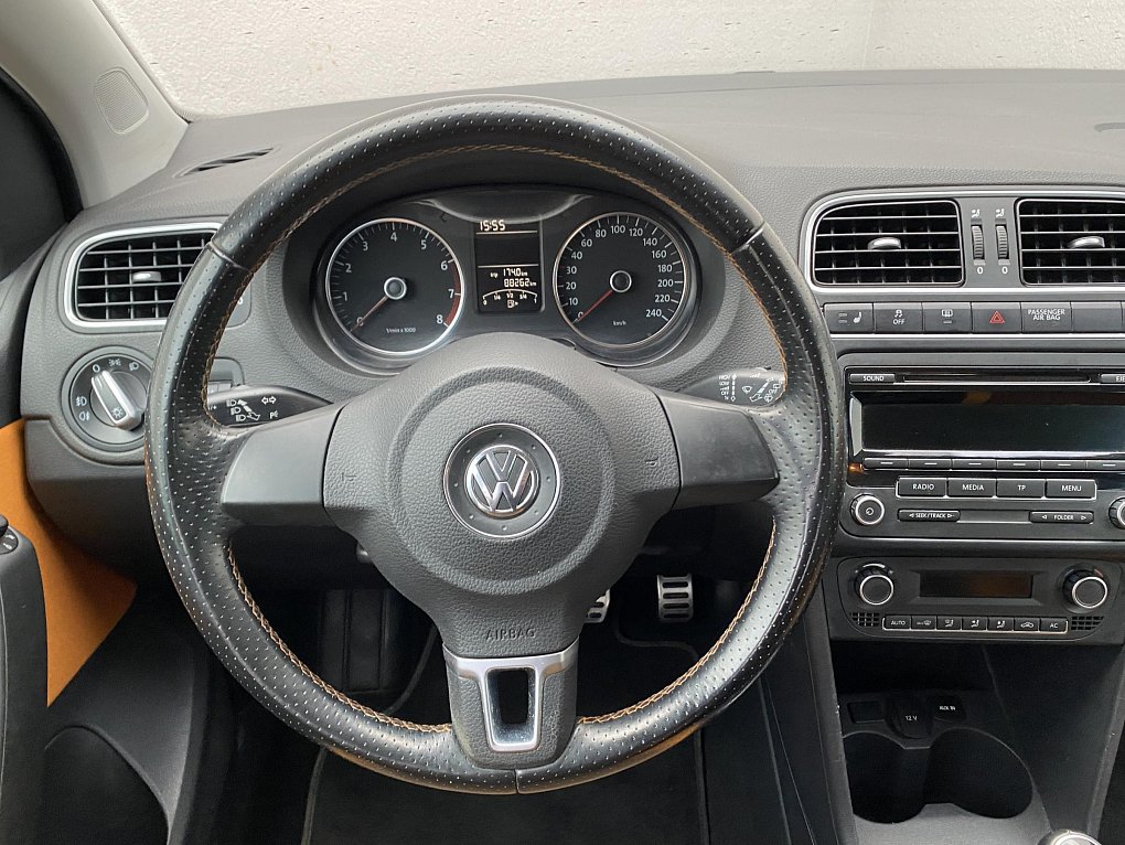 Volkswagen Polo 1.2 TSi CROSS