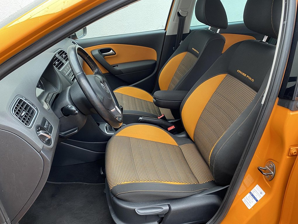 Volkswagen Polo 1.2 TSi CROSS