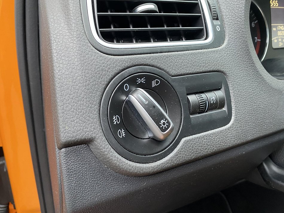 Volkswagen Polo 1.2 TSi CROSS