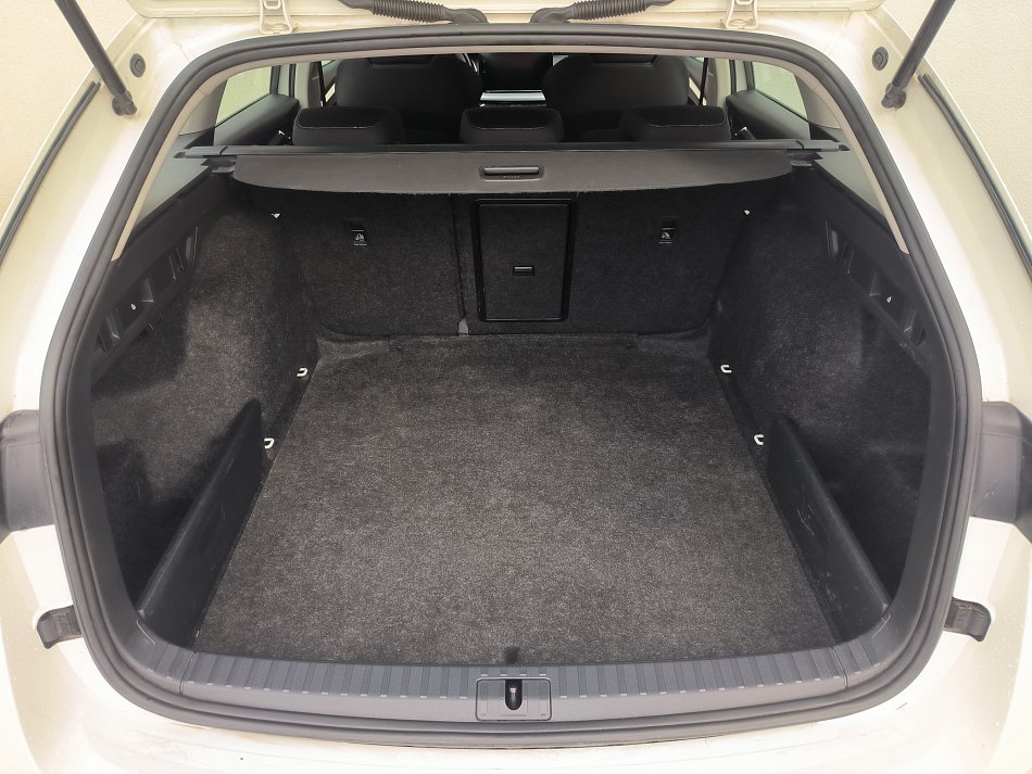 Škoda Octavia IV 2.0 TDi Style