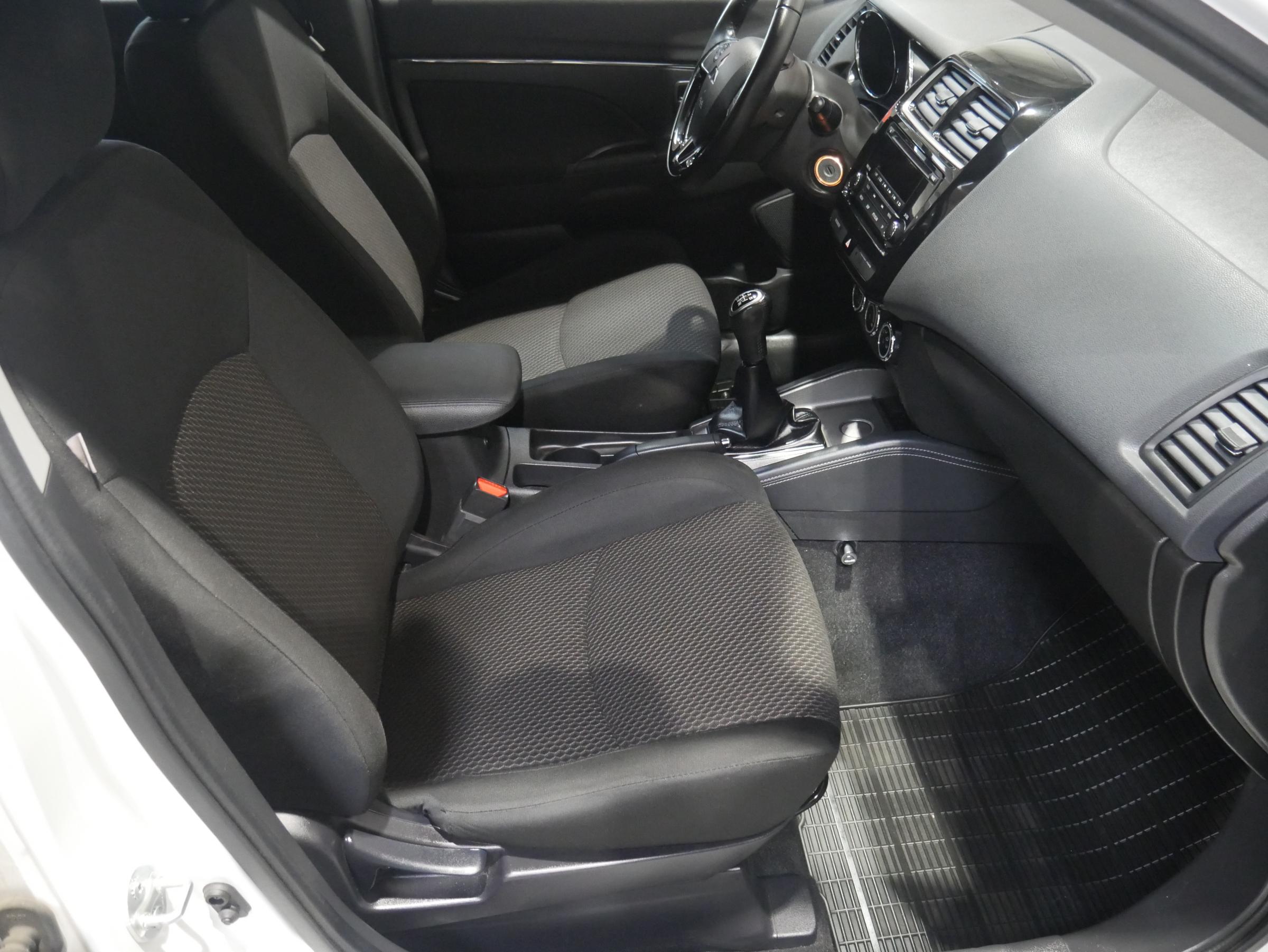 Mitsubishi ASX, 2018 - pohled č. 12