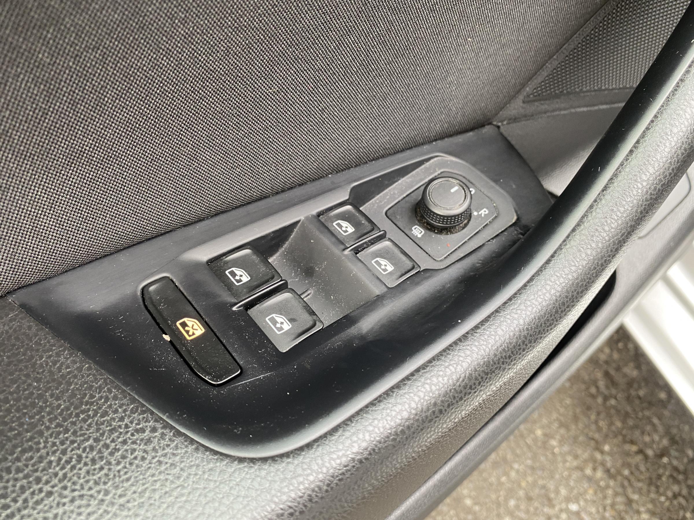 Volkswagen Passat, 2015 - pohled č. 13