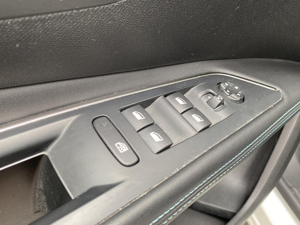 Peugeot 5008 1.2PT Allure