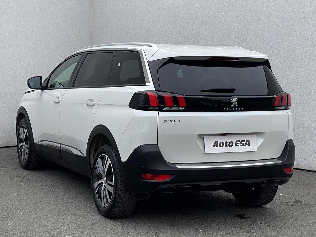 Peugeot 5008 1.2PT Allure