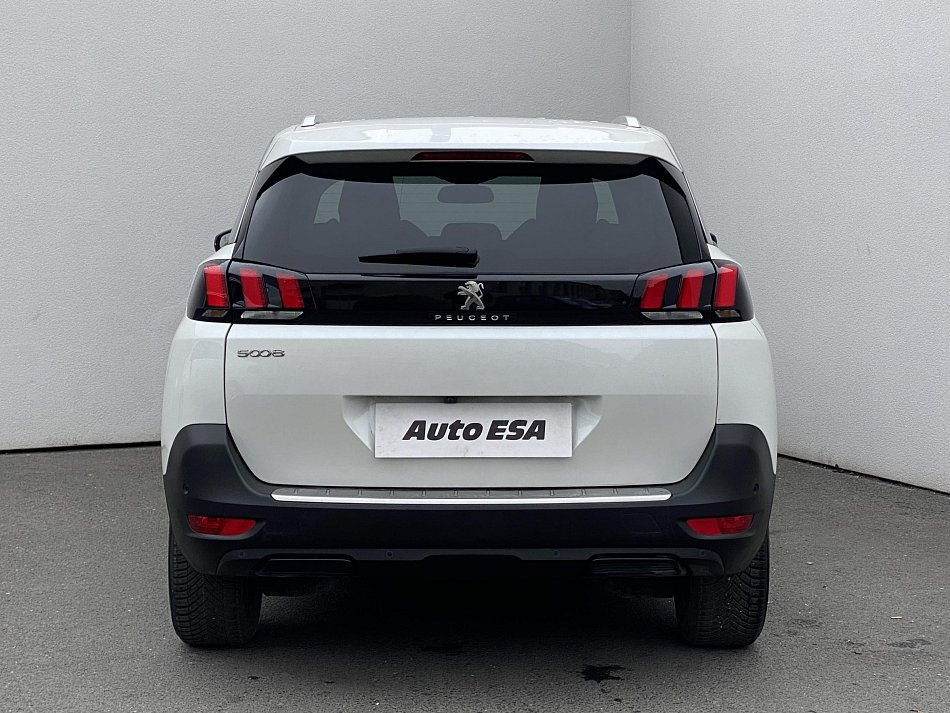 Peugeot 5008 1.2PT Allure