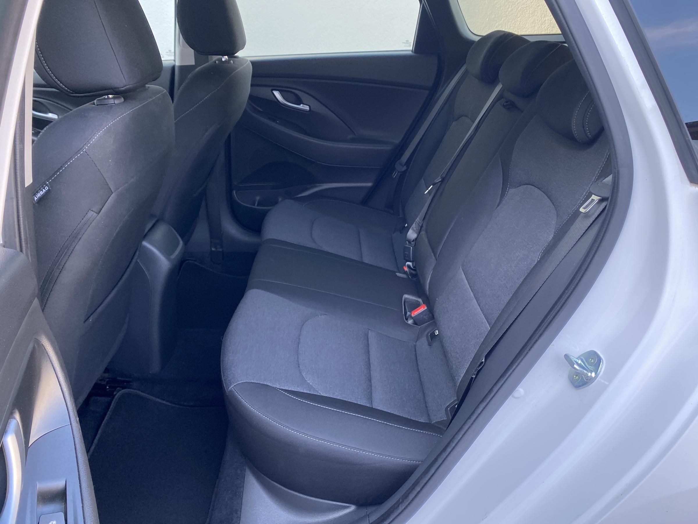 Hyundai i30, 2022 - pohled č. 14