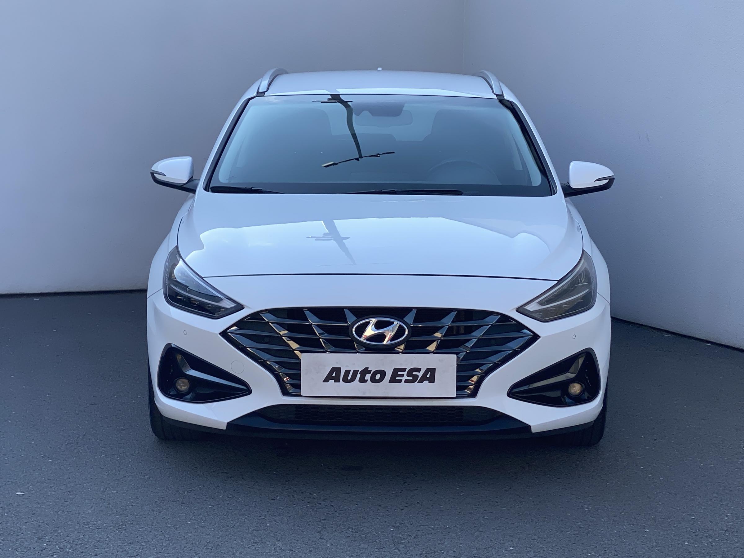 Hyundai i30, 2022 - pohled č. 2