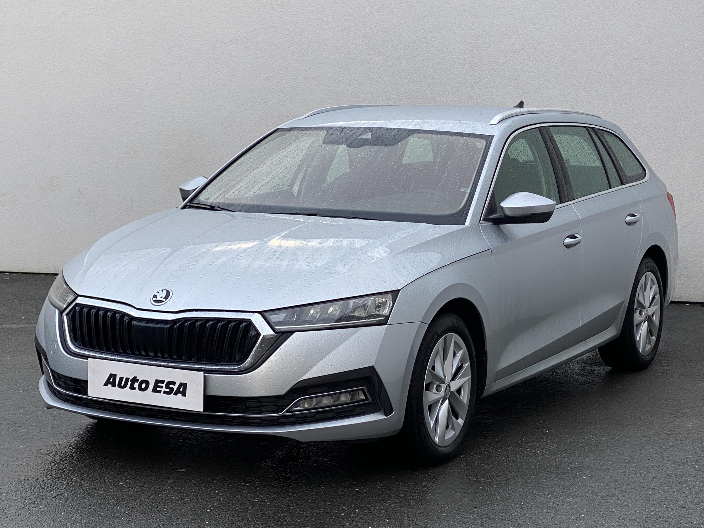 Škoda Octavia IV, 2021 - pohled č. 3