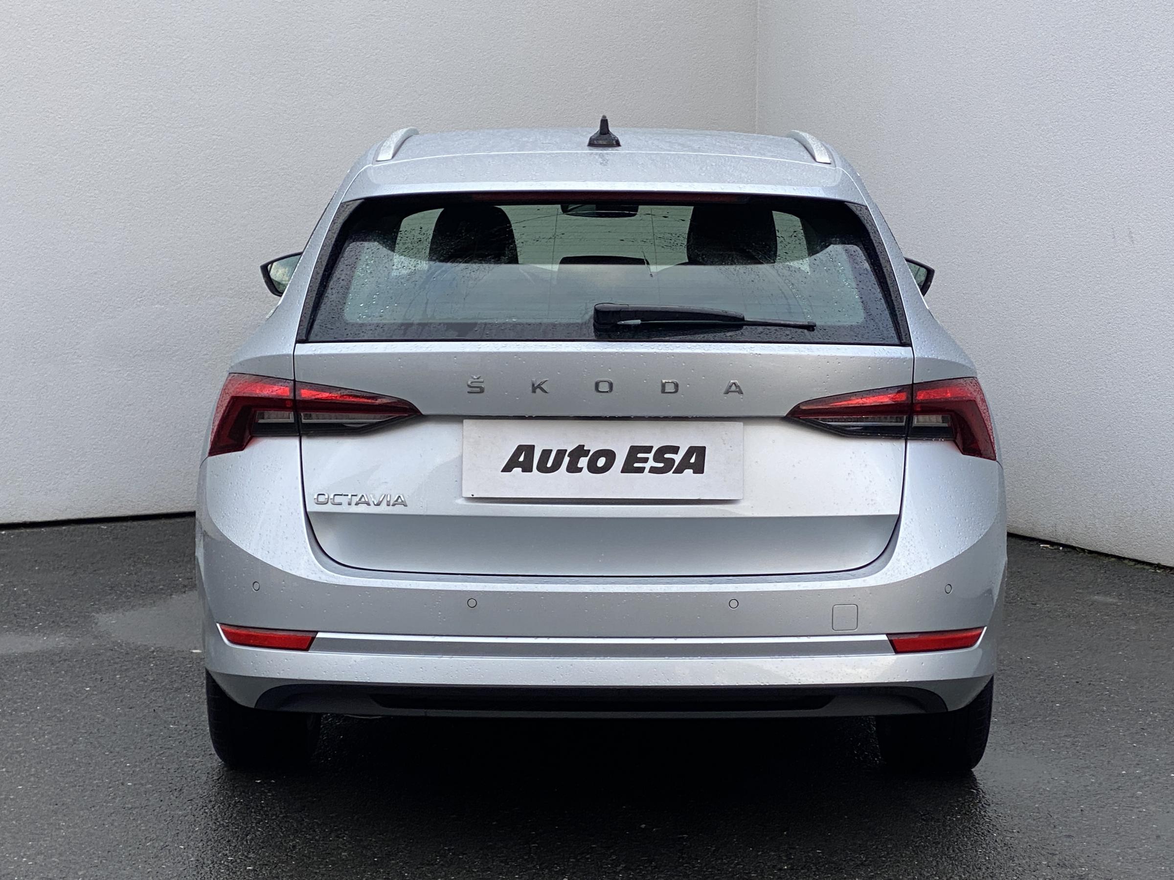 Škoda Octavia IV, 2021 - pohled č. 5