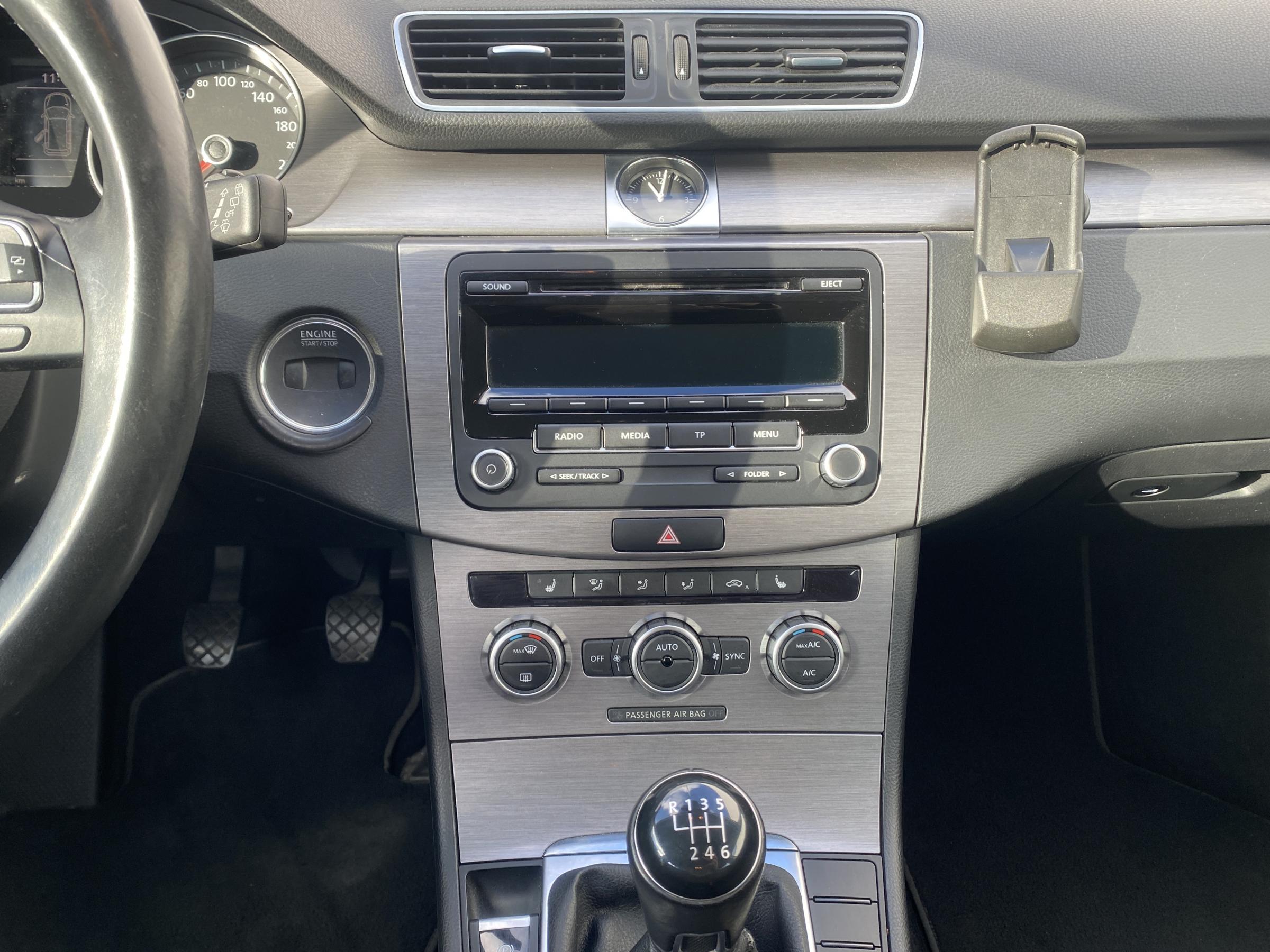 Volkswagen Passat, 2012 - pohled č. 12