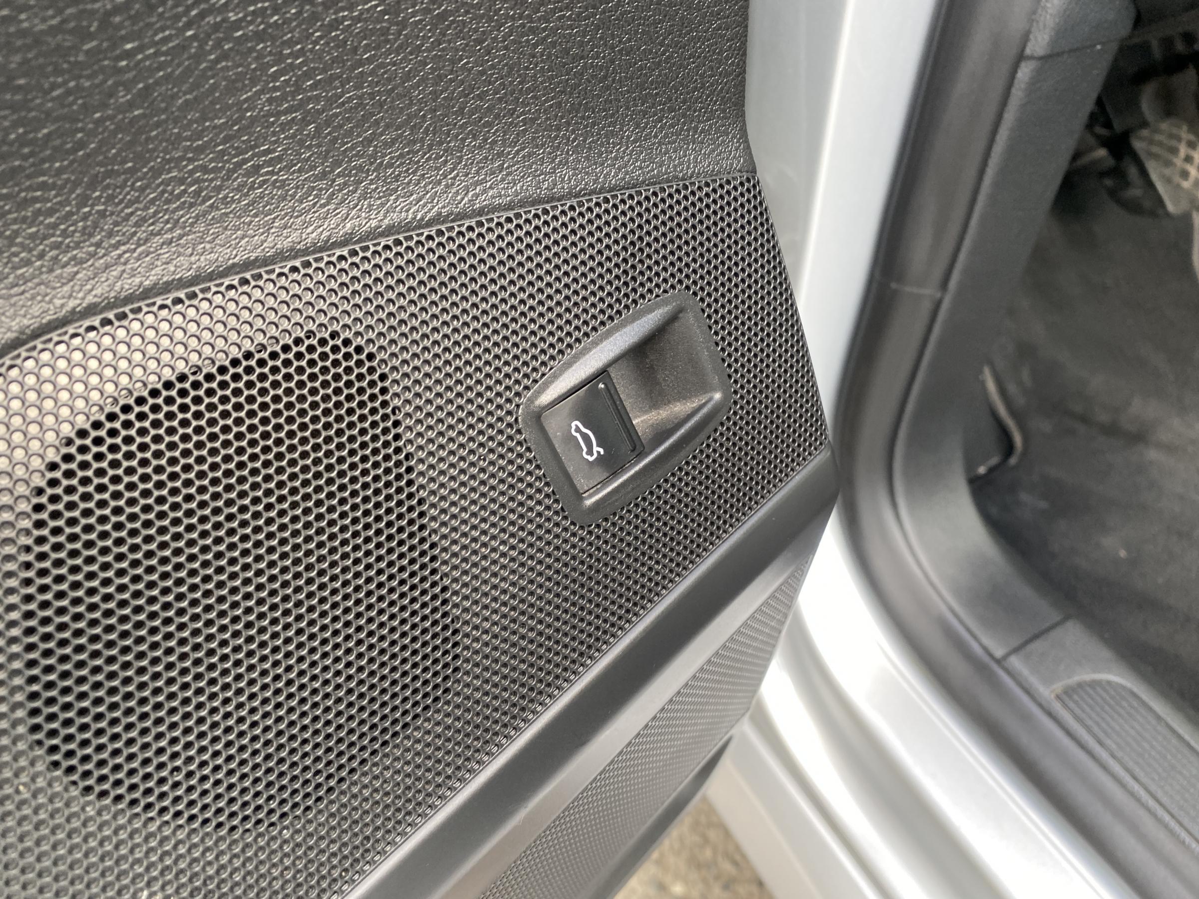 Volkswagen Passat, 2012 - pohled č. 14