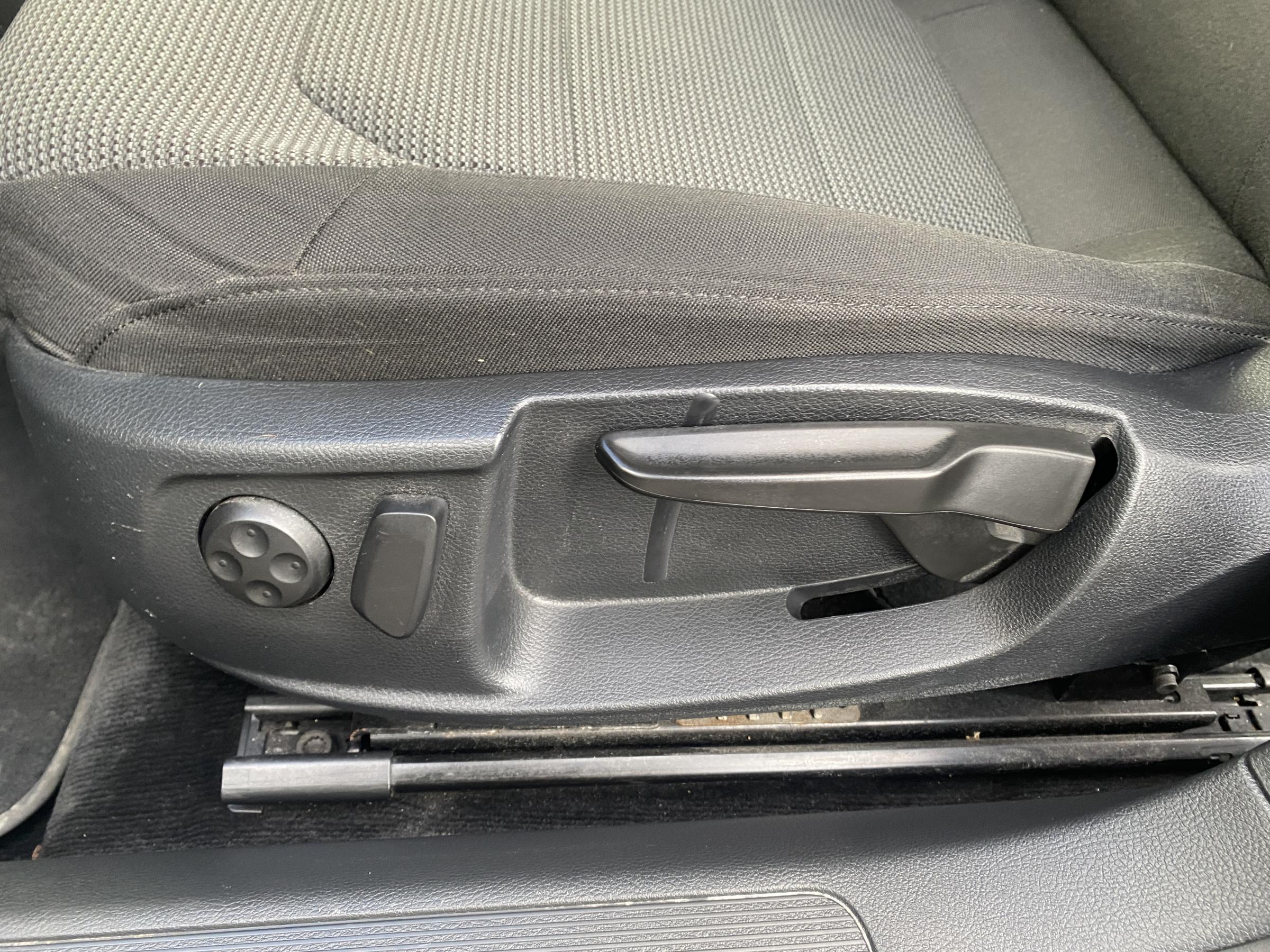 Volkswagen Passat, 2012 - pohled č. 15