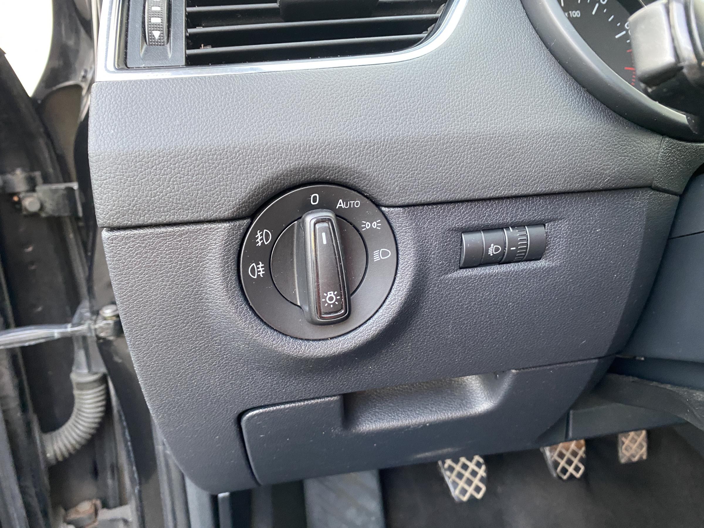 Škoda Octavia III, 2013 - pohled č. 15