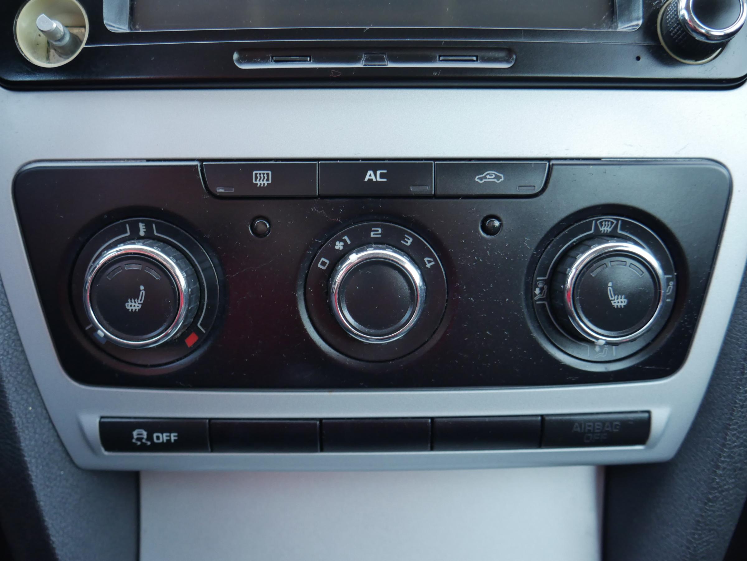 Škoda Octavia II, 2012 - pohled č. 13