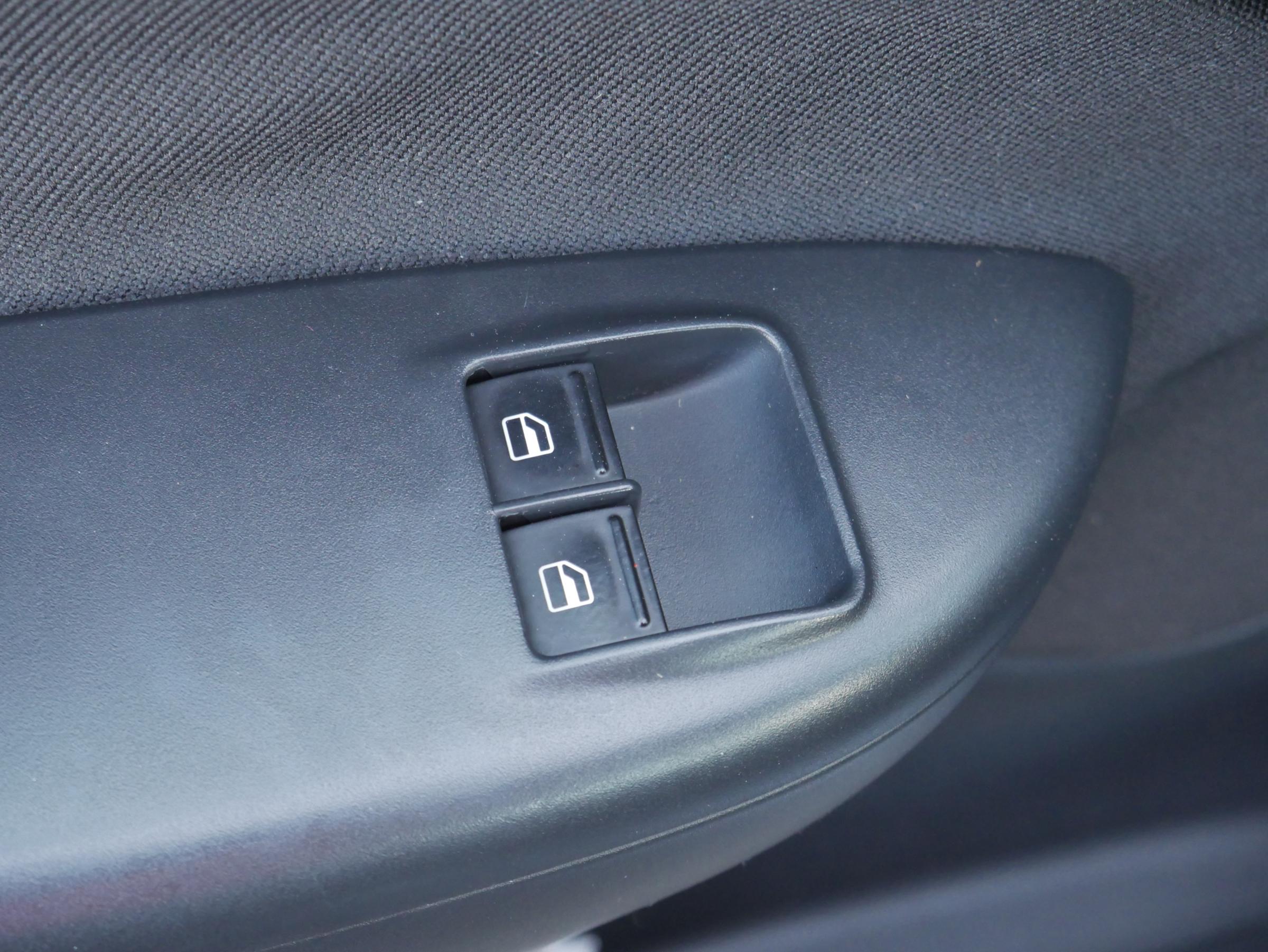 Škoda Octavia II, 2012 - pohled č. 16