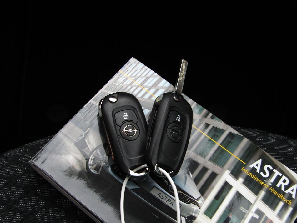 Opel Astra 1.2T  SportsTourer